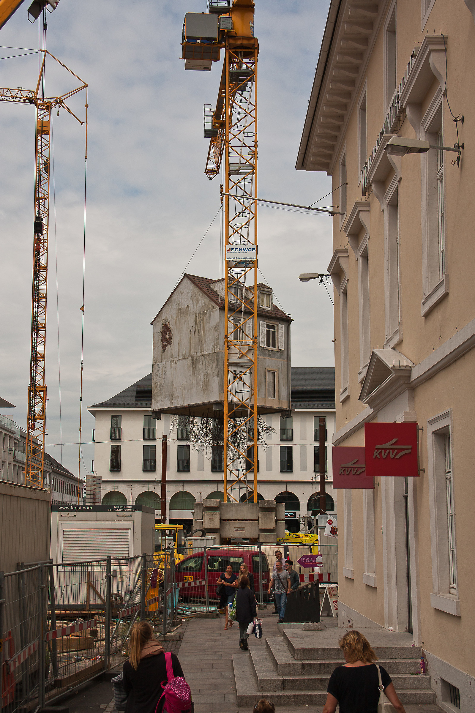 e adesso dove la mettono