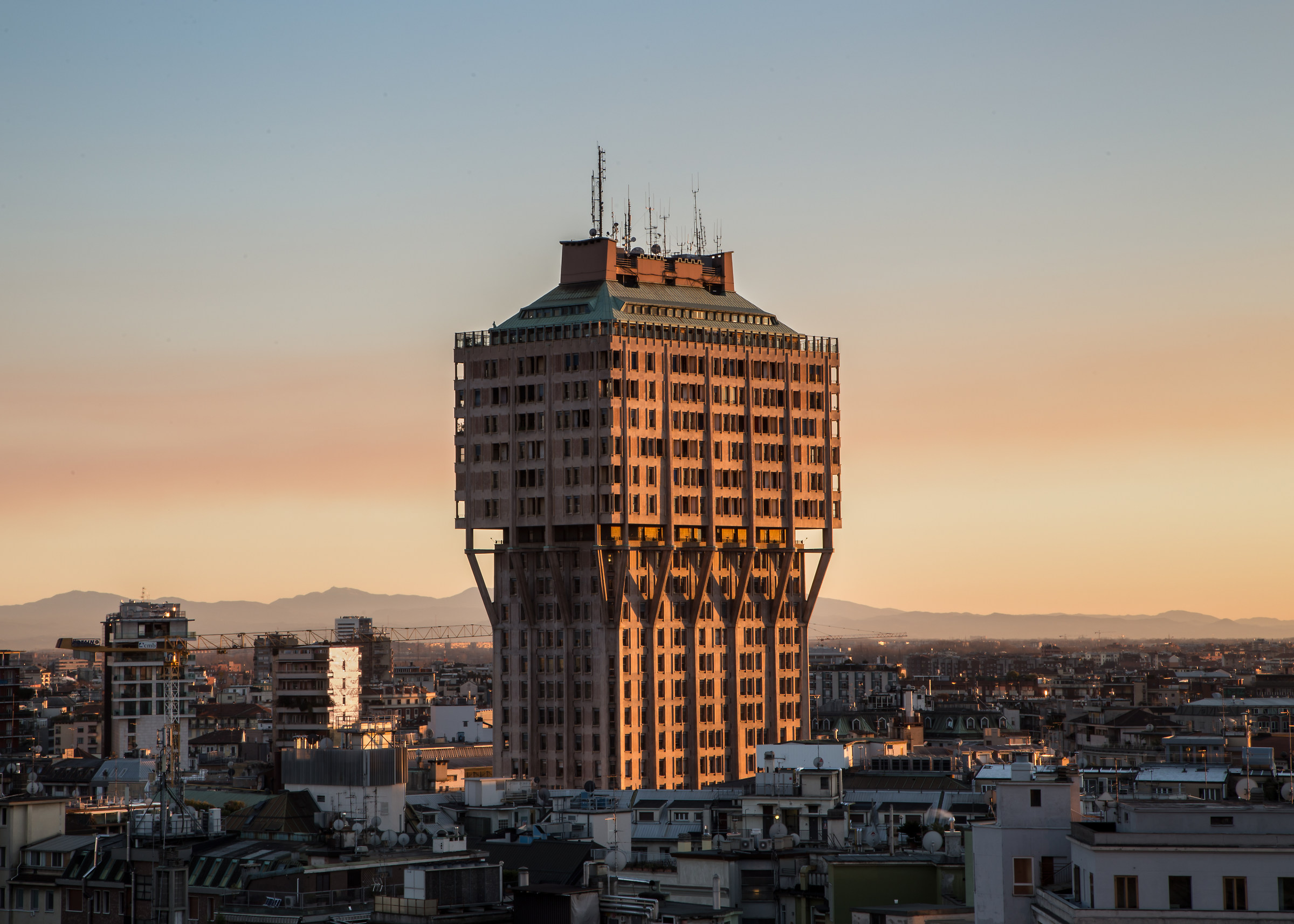 La torre e il tramonto