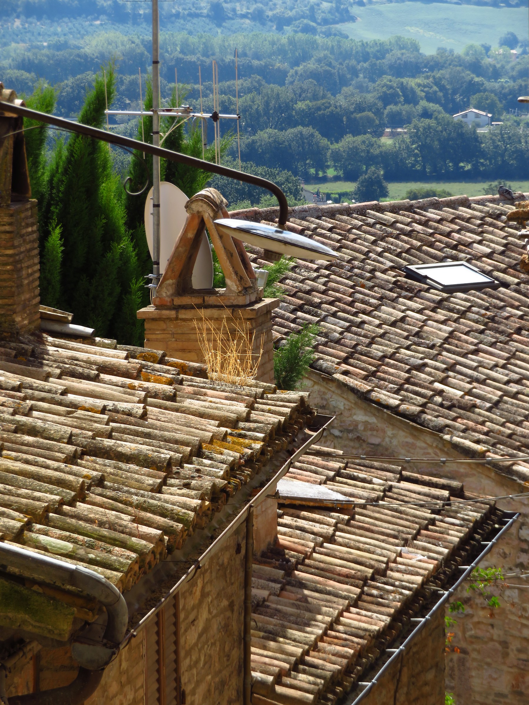 Spello roofs
