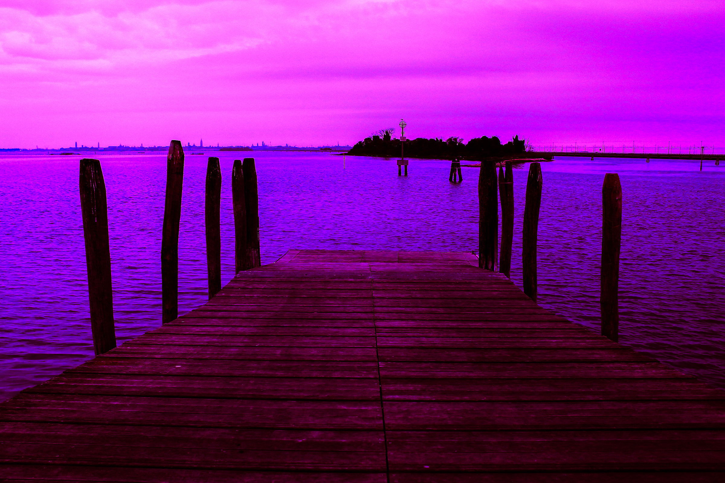 A stone's throw from the lagoon