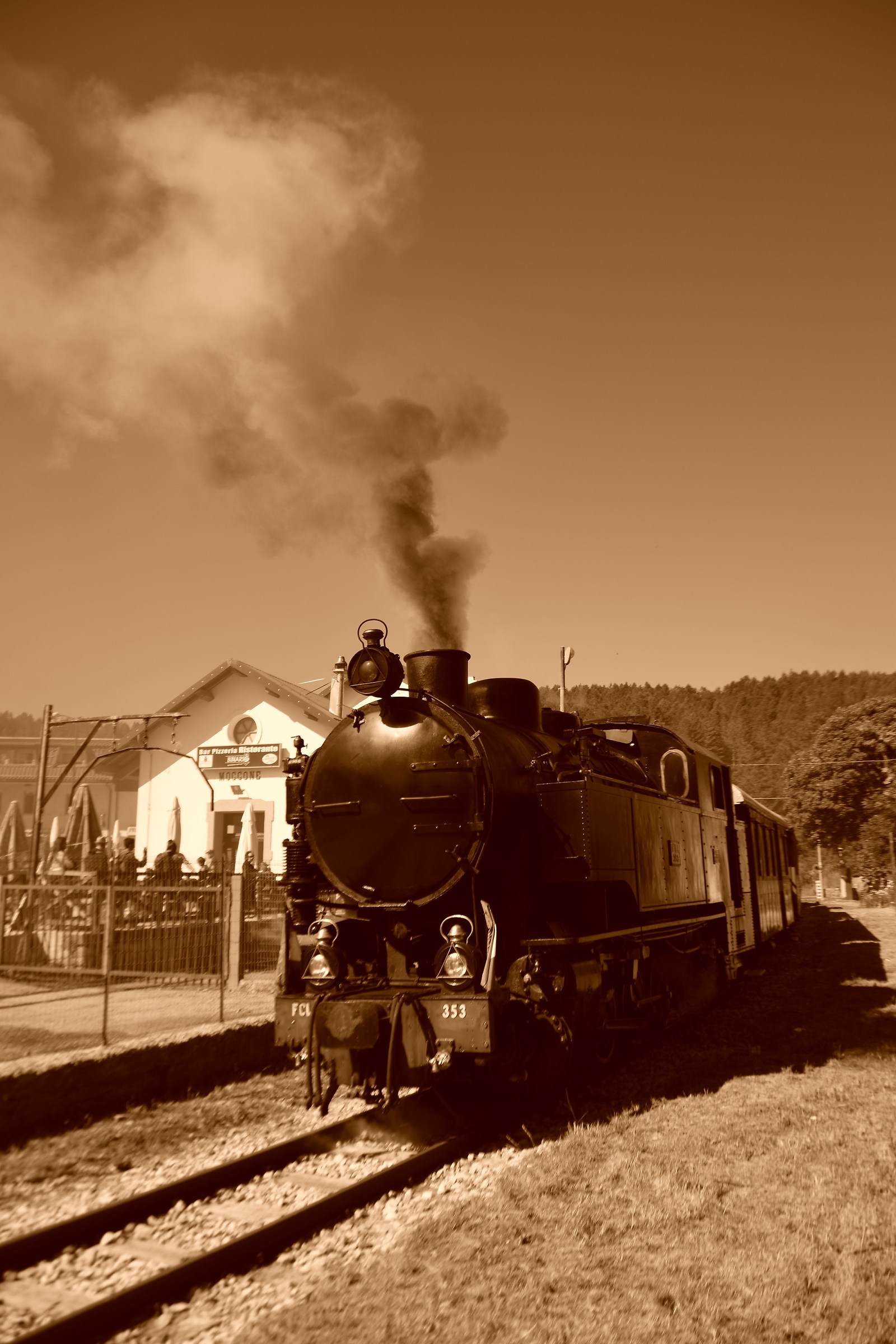 FrecciaRossa ..ops steam locomotive FCL 353 1926