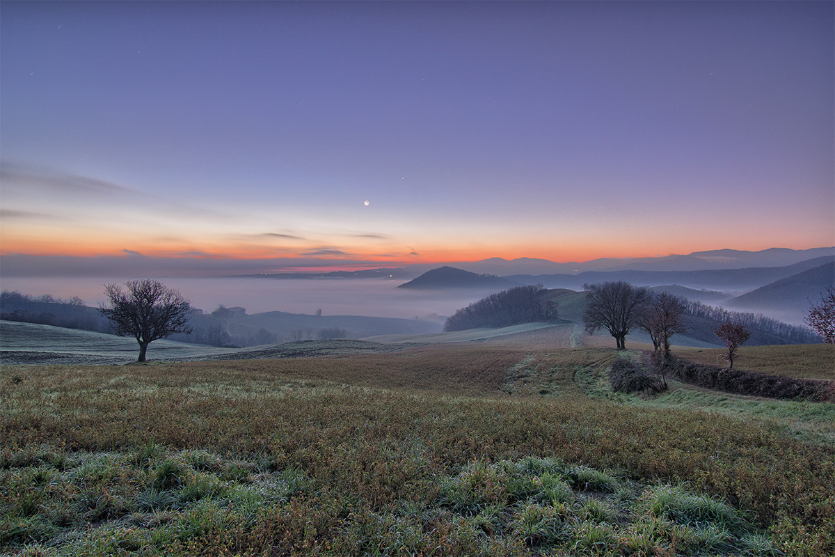 Morbida alba sulle colline di Parma