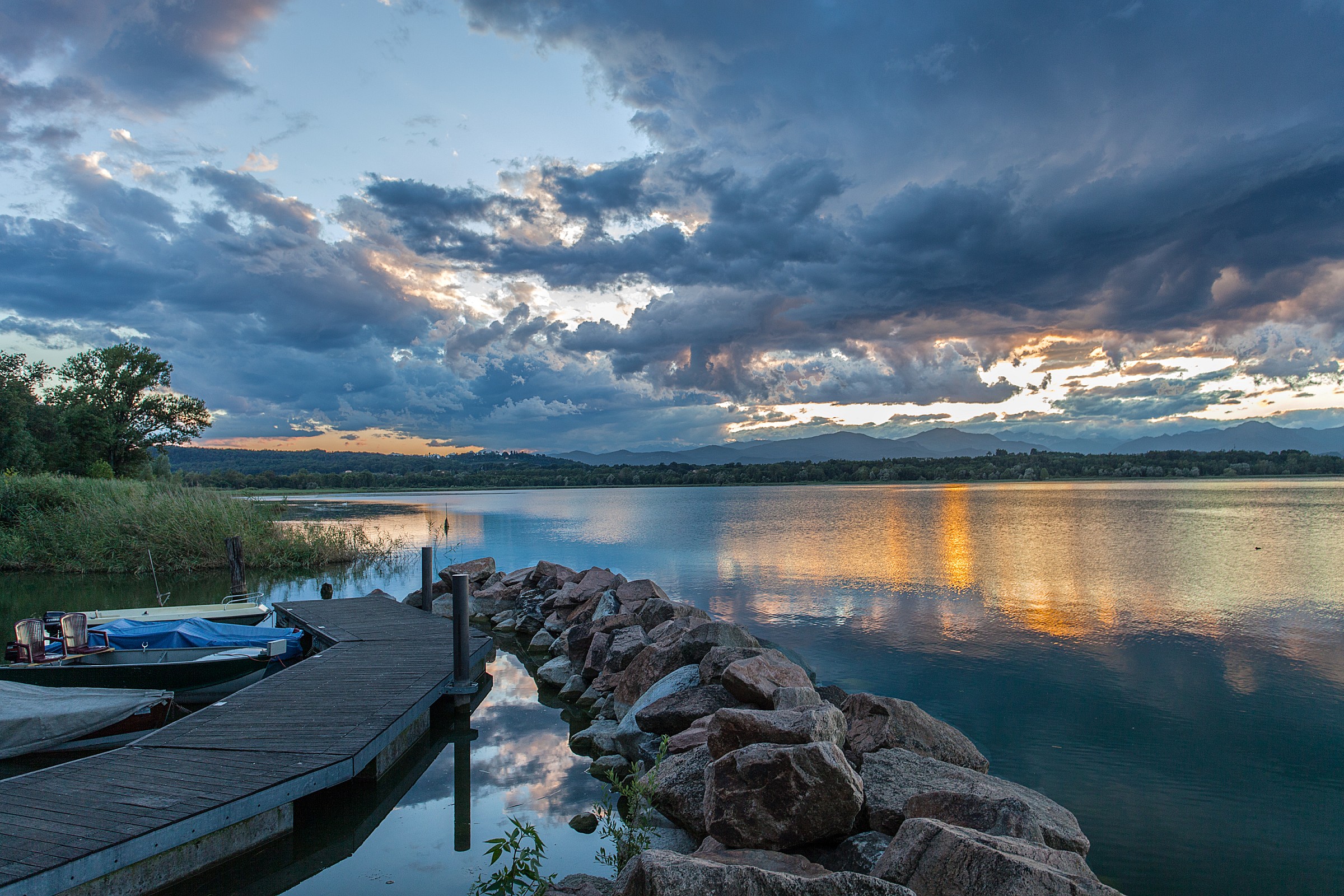 Sunset on the lake (Version 2)