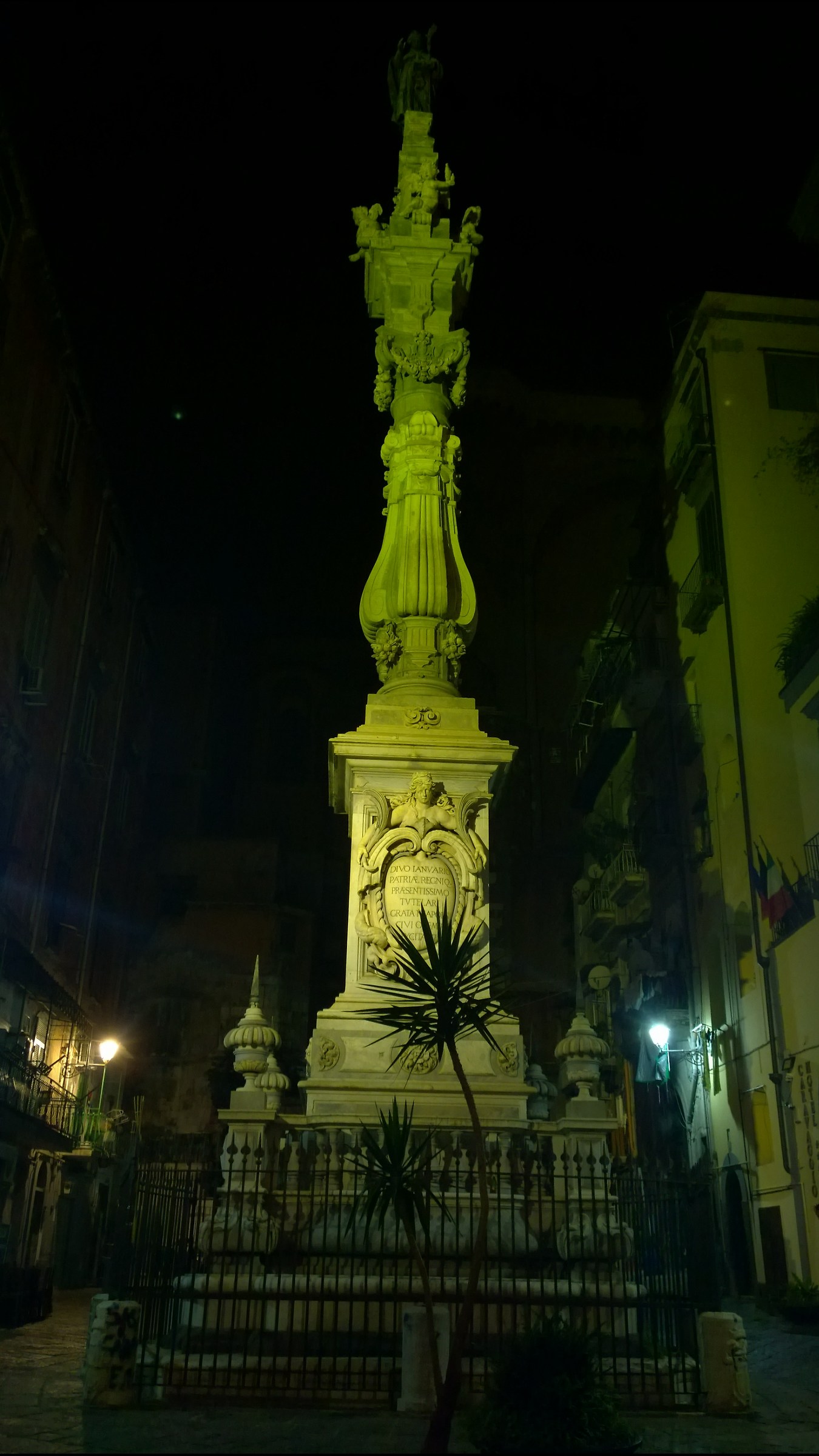 aret or vescuvad (duomo)