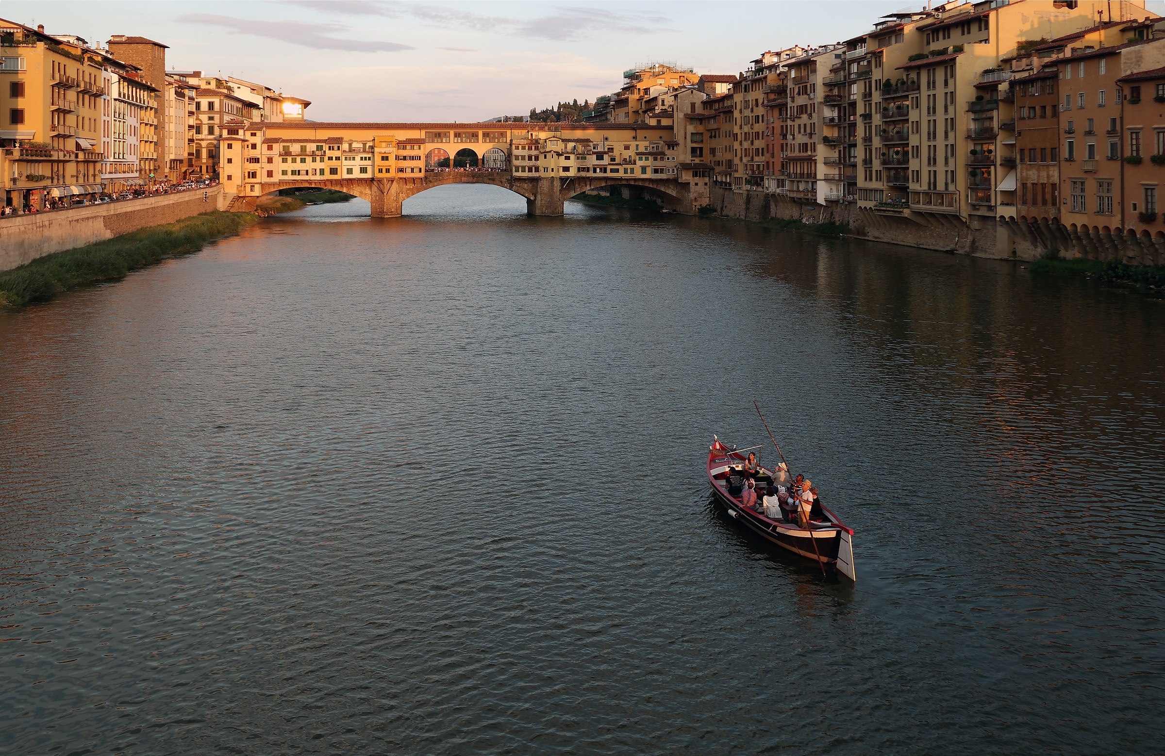 Tramonto in fiume Arno e Ponte Vecchio