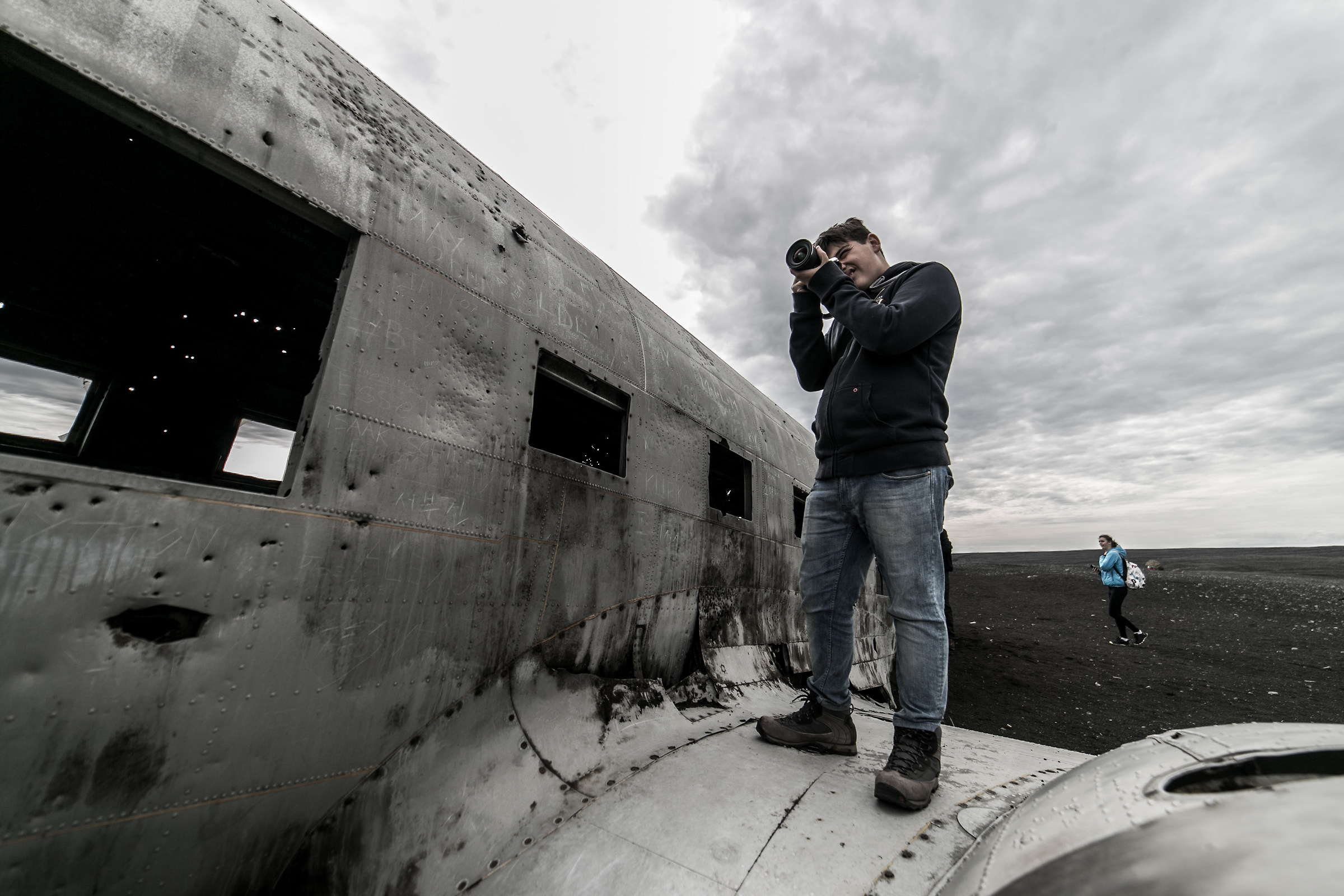 Vik - l'aereo precipitato e Matty