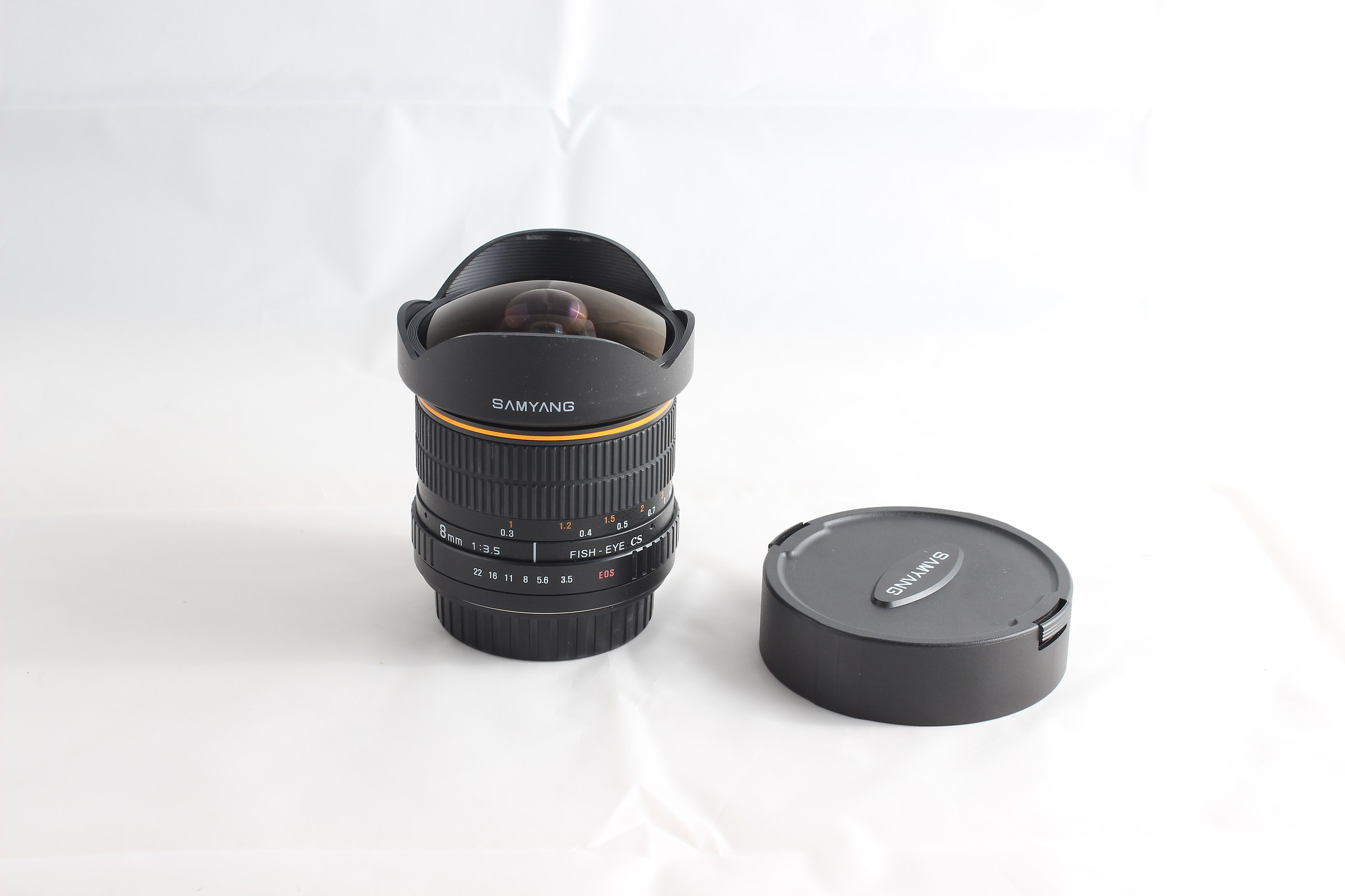 Samyang 8mm f3.5 per aps-c canon