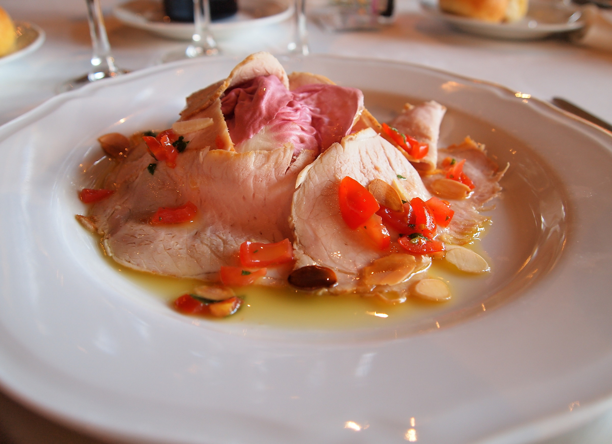 Carpaccio with almonds