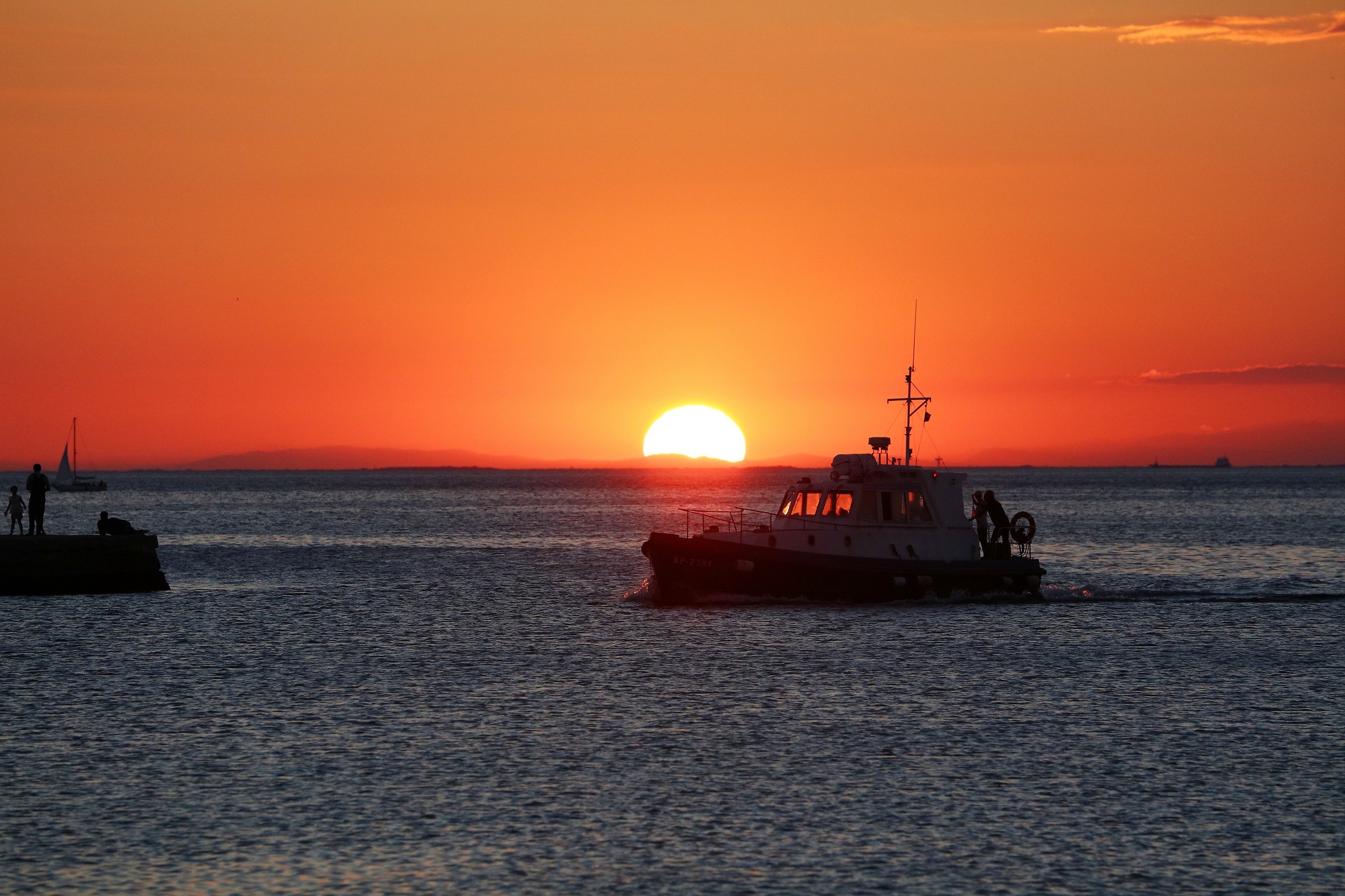 Return to port after a day's work