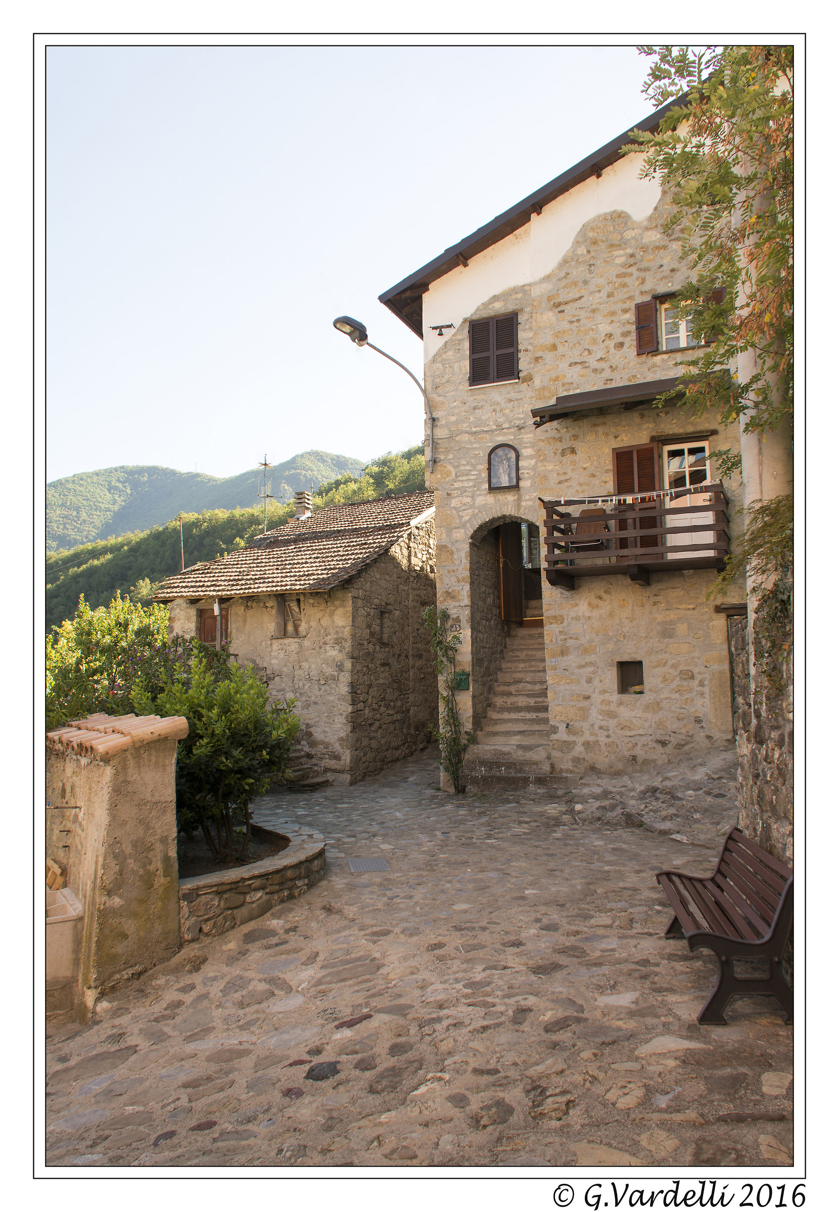 08/24/2016 The square Confiente