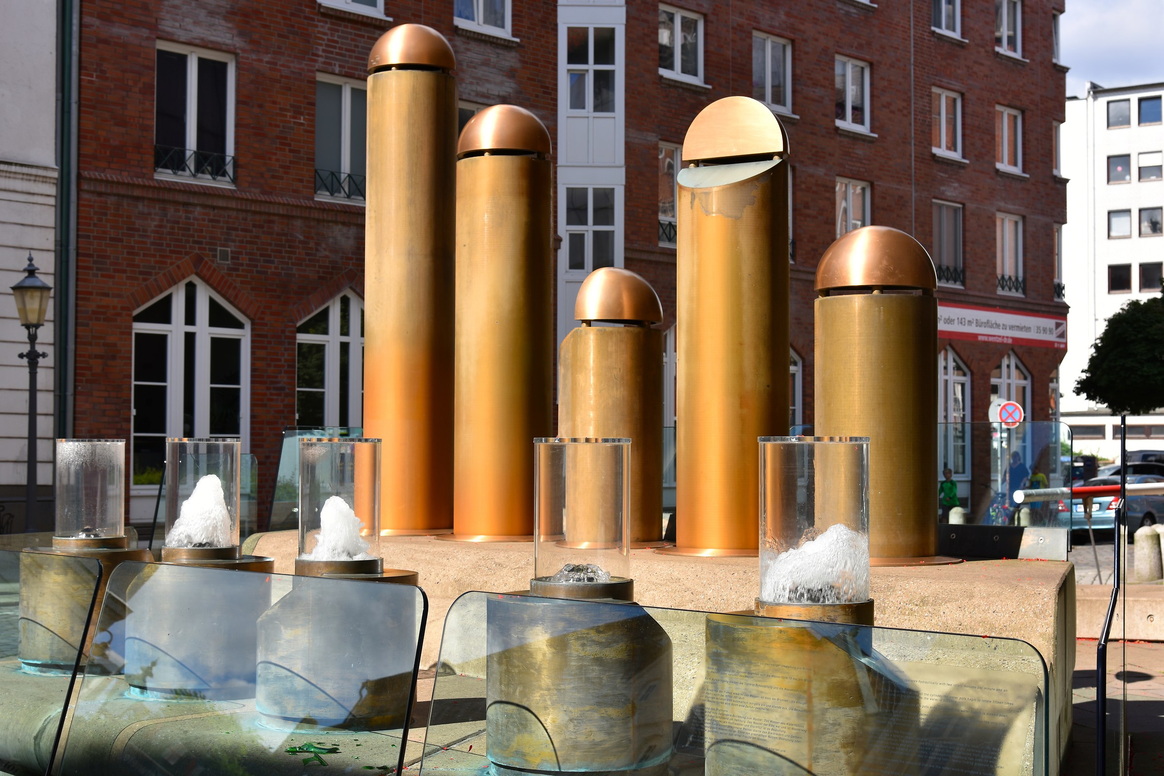 Hamburg - singing fountain