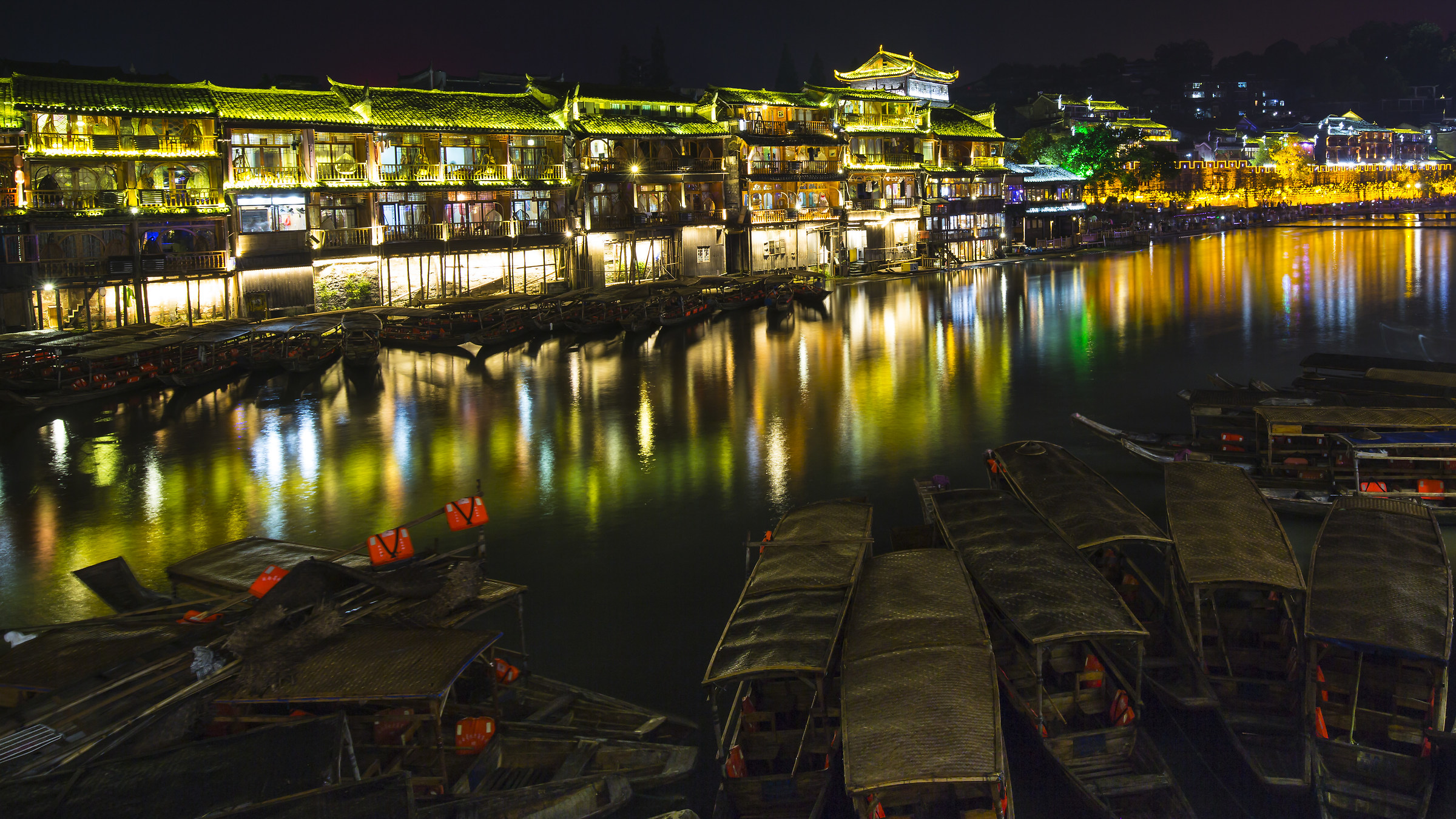 The ancient city of Fenghuang rev. 2