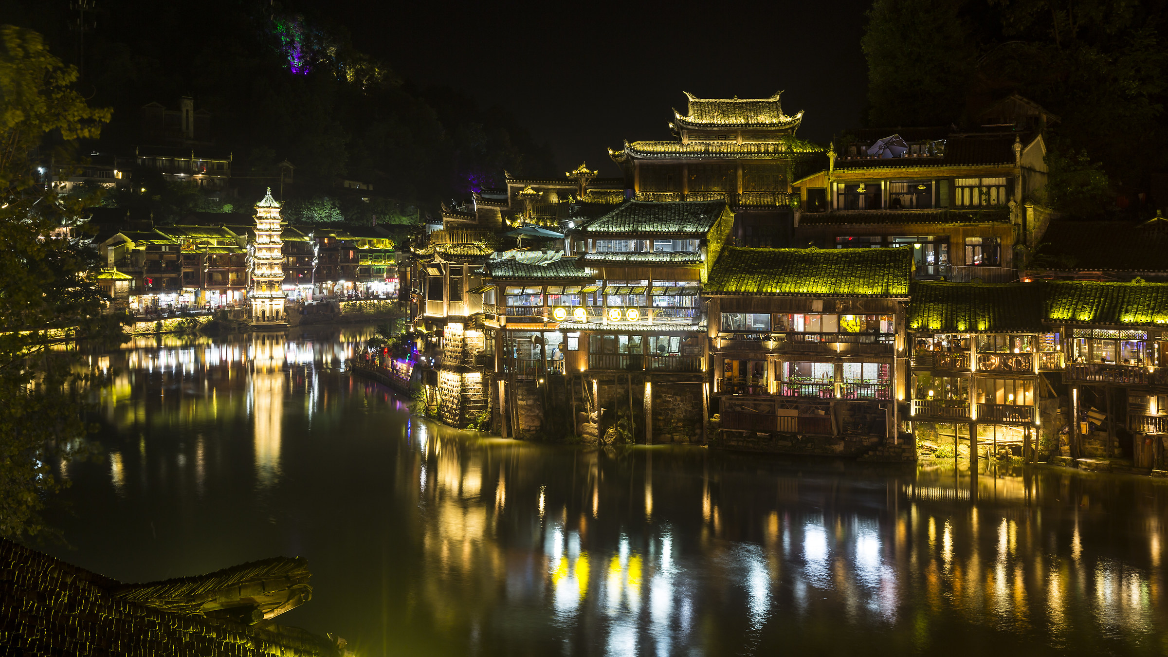 The ancient city of Fenghuang rev. 3