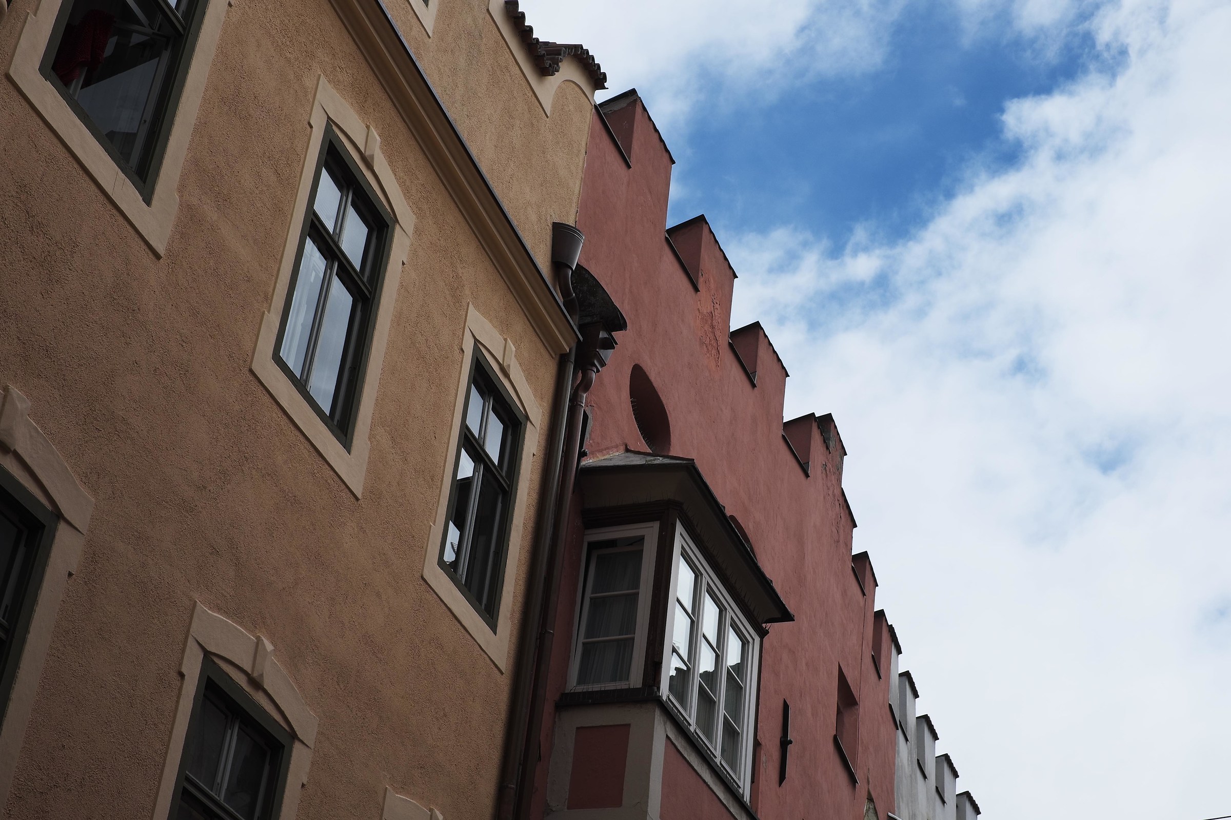 Geometries and clouds