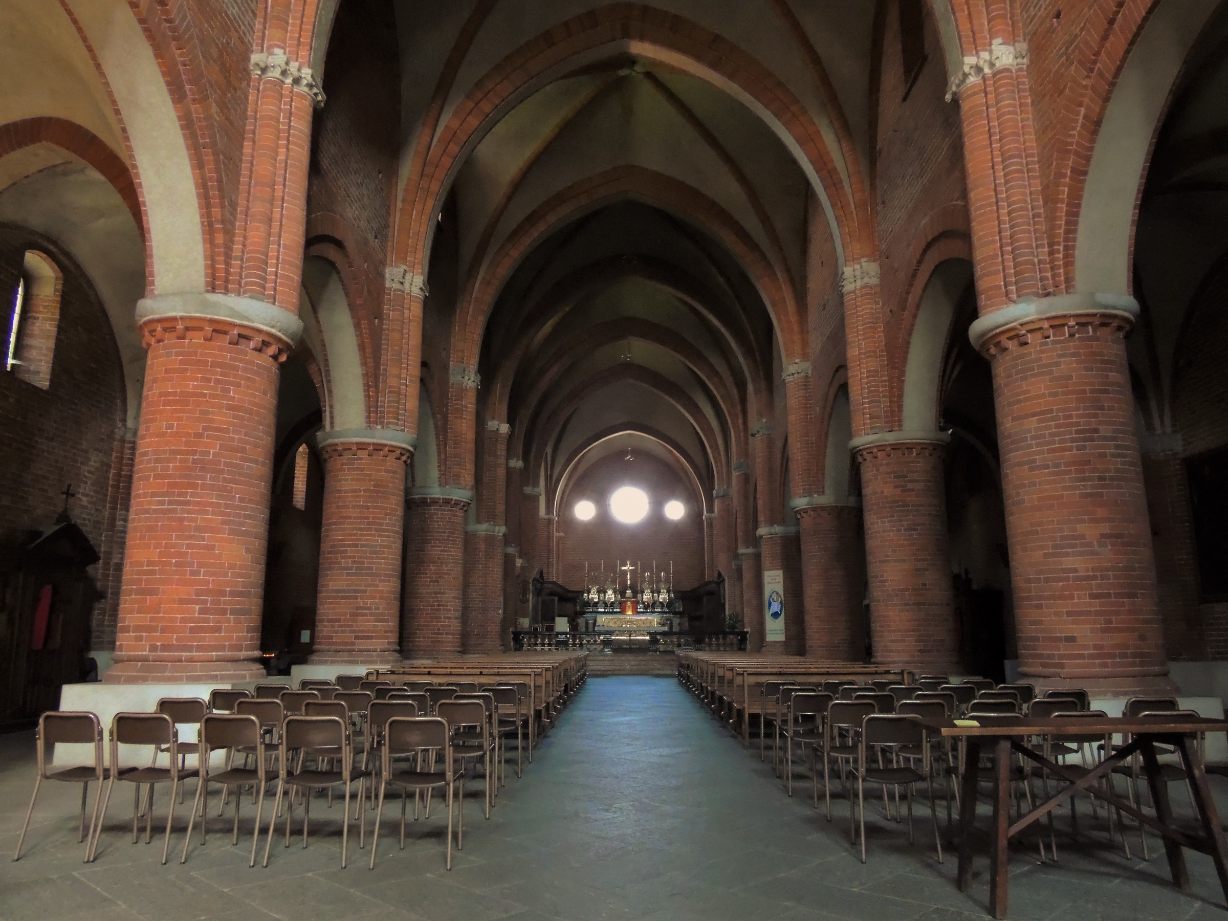 Abbazia di Morimondo navata centrale