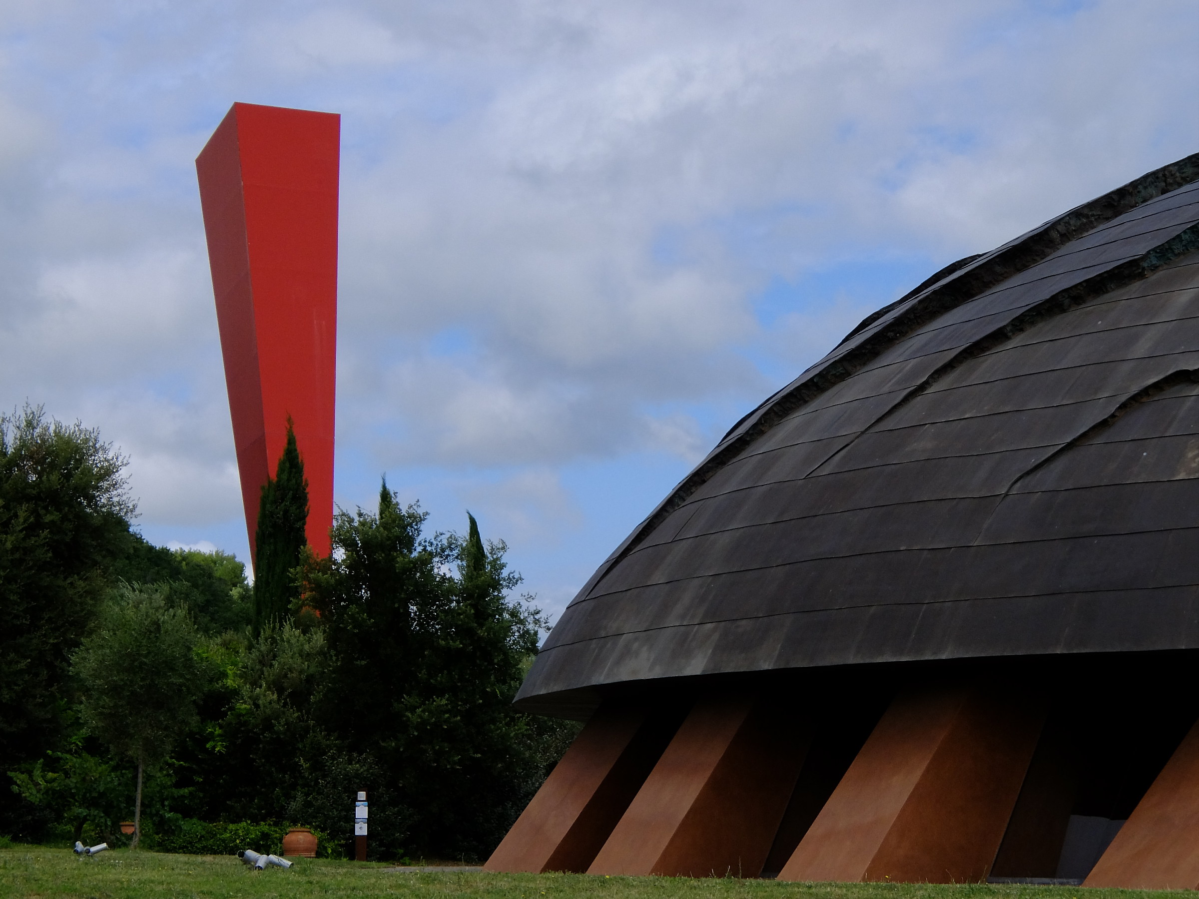 Tenuta Castelbuono is a UFO?