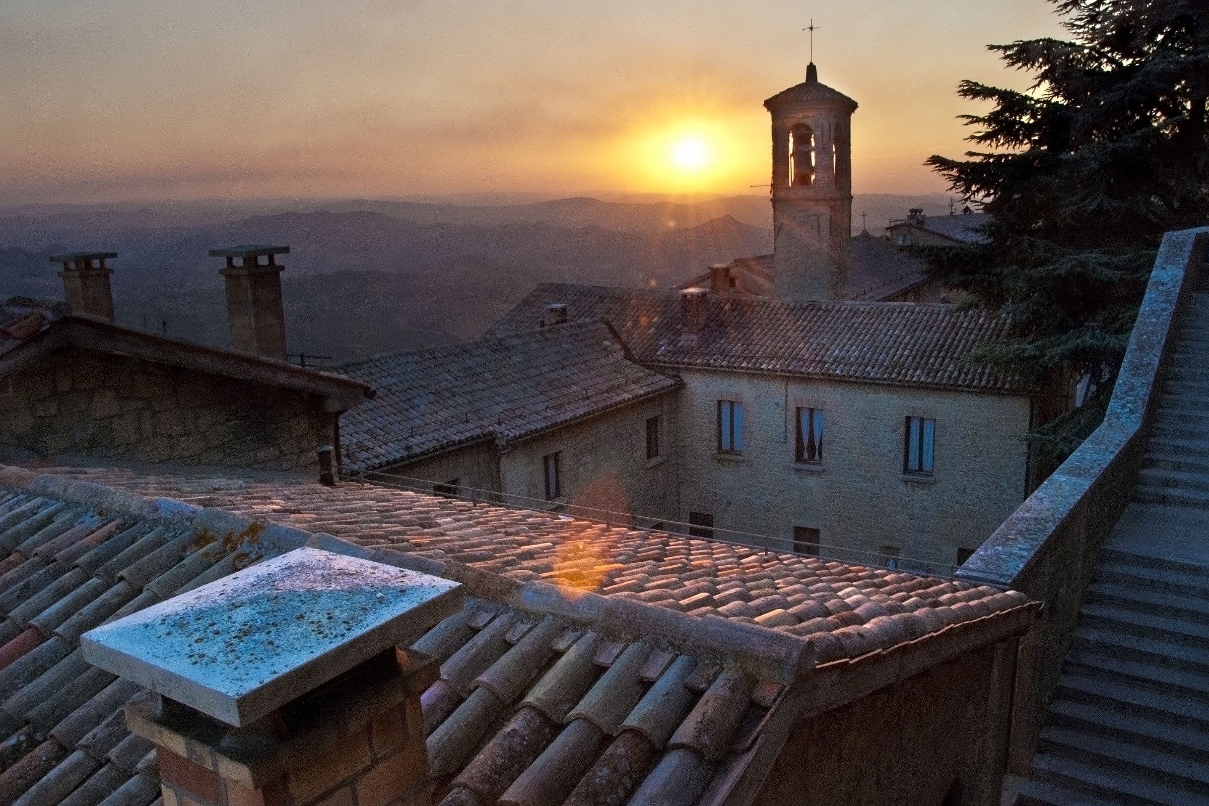 sunset on hamlet, San Marino