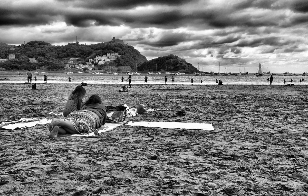 Lazily to the Concha Bay