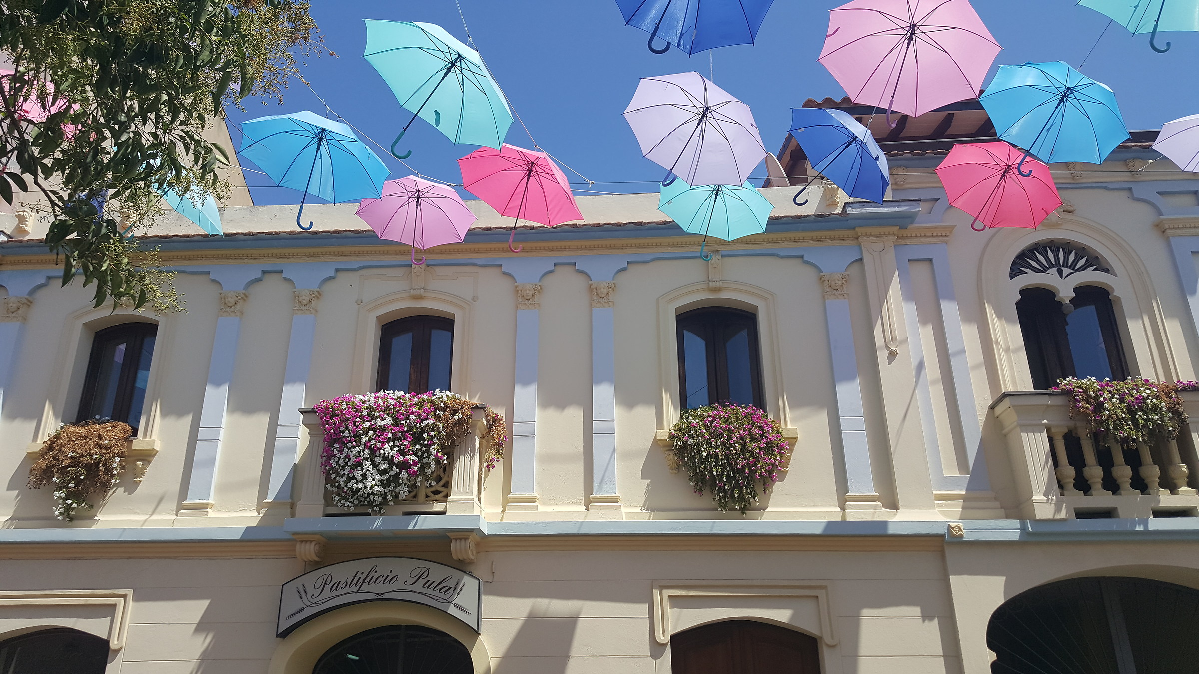 flowered balconies in pula