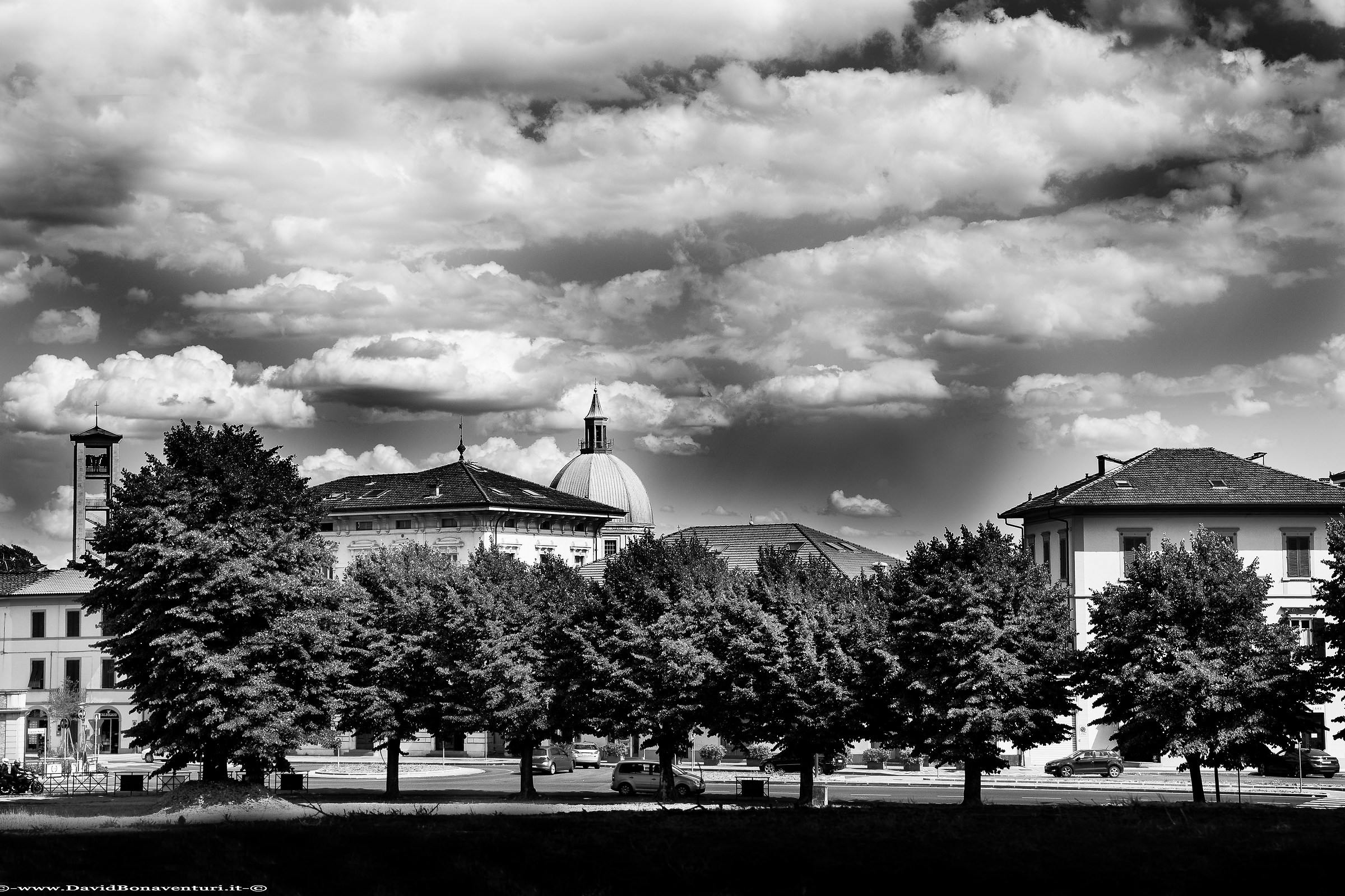 There, behind St. Gemma