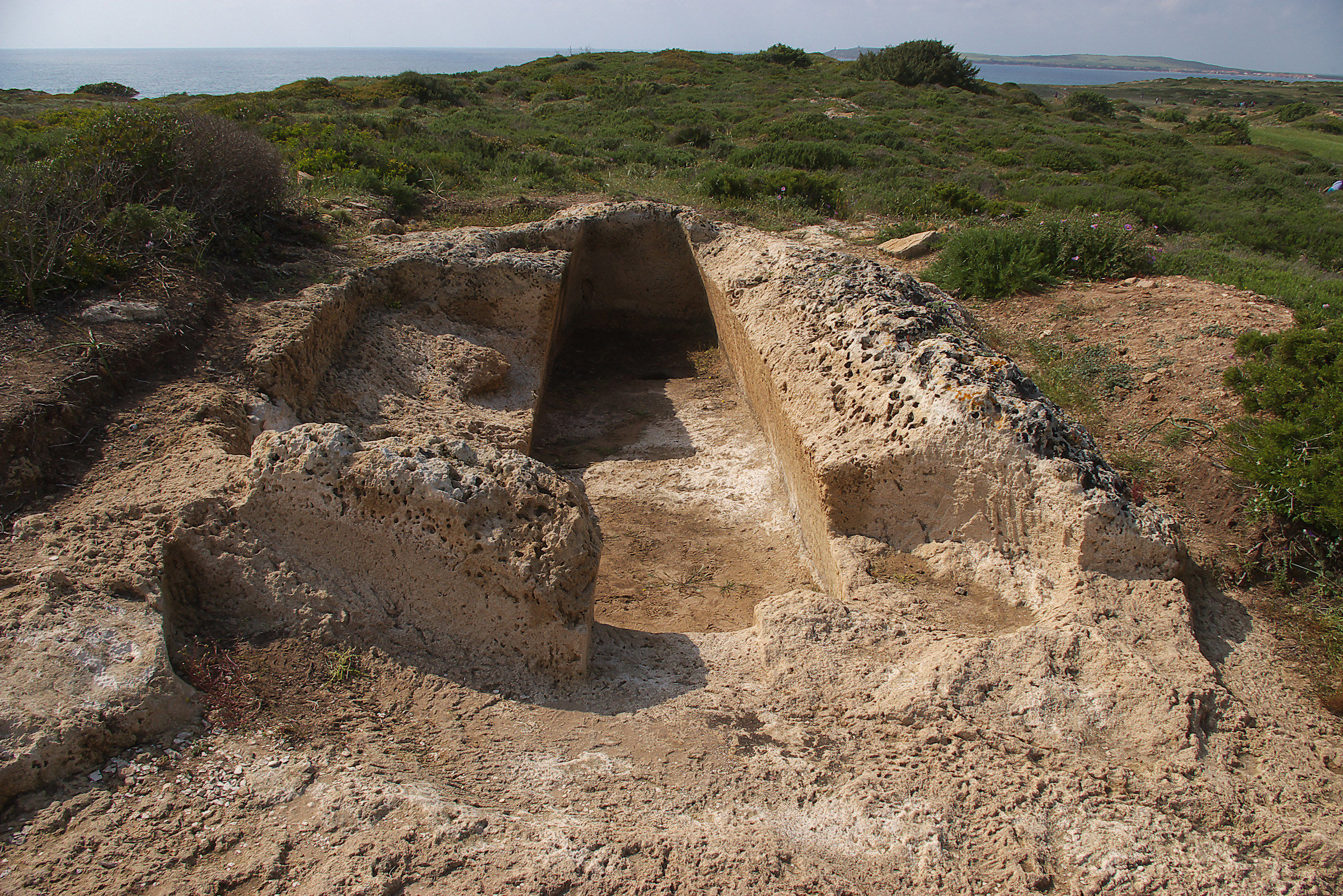 Tomba dei Giganti di Su Cuccuru Mannu, Riola Sardo