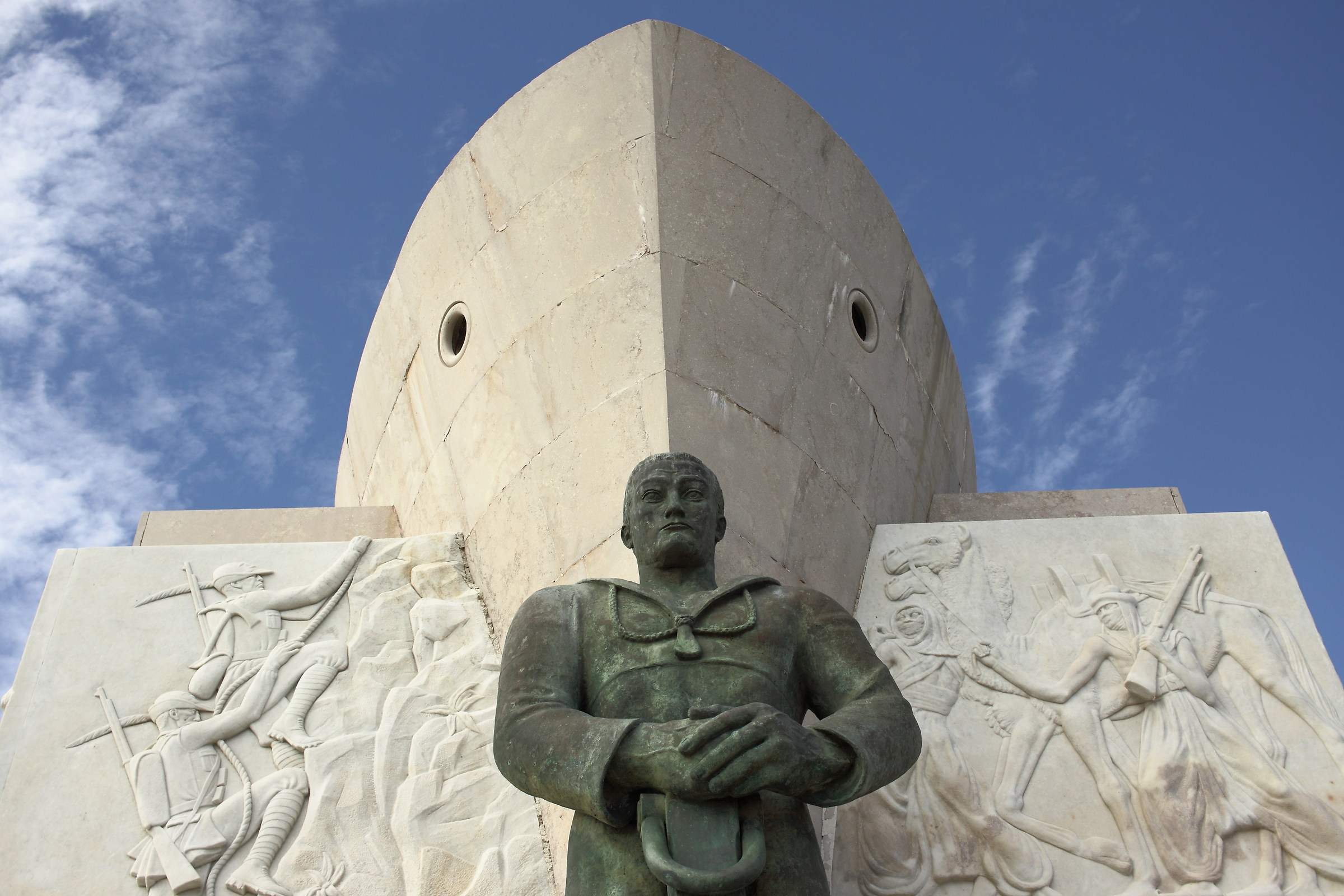 Monumento ai caduti in Africa