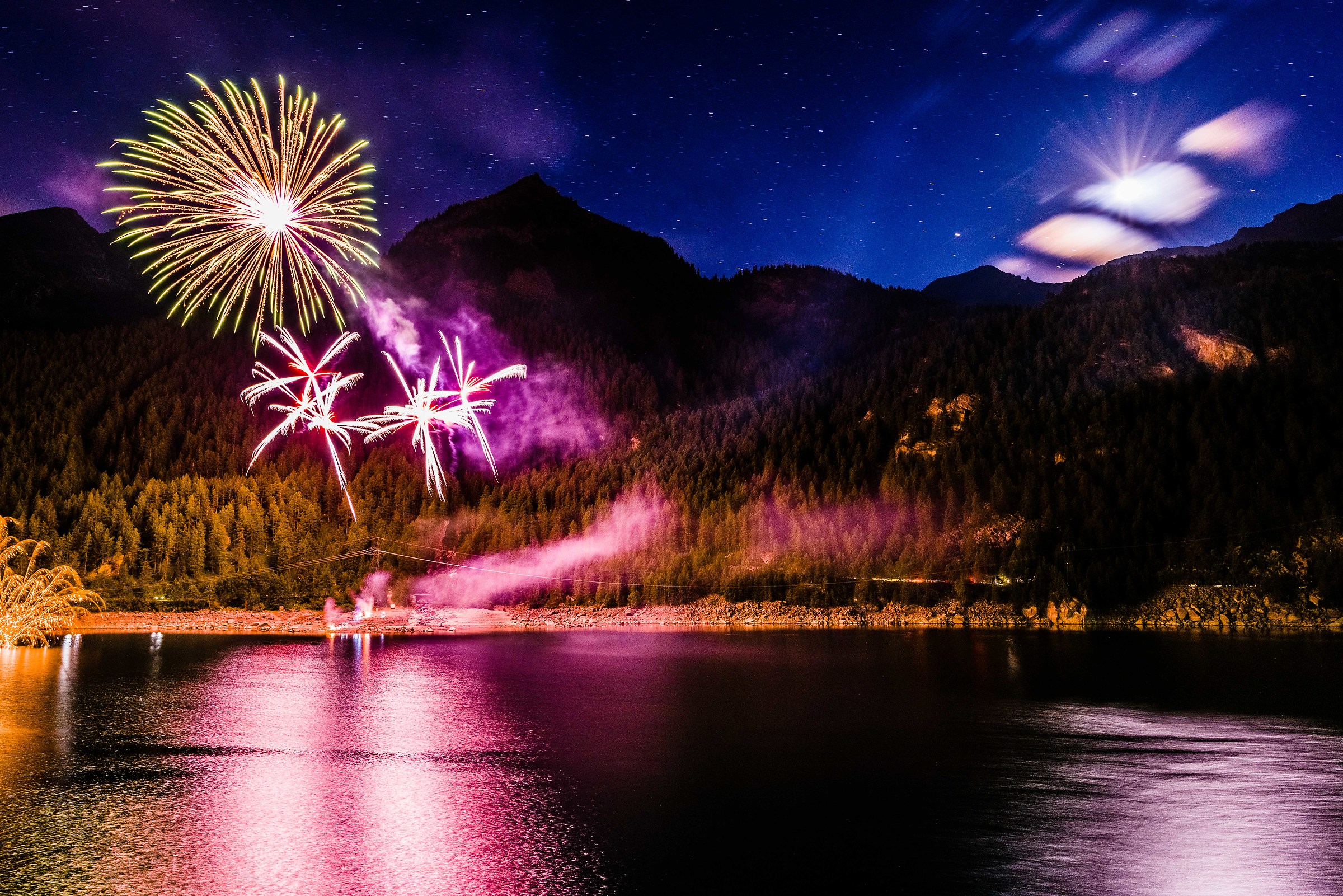 Fireworks On The Lake 3