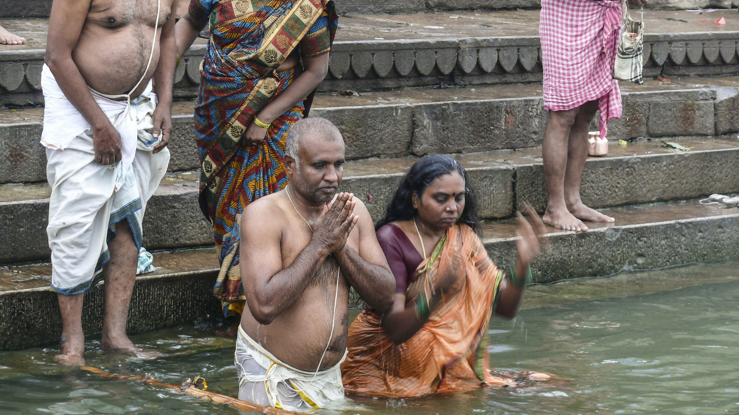 Abluzioni rituali nel Gange