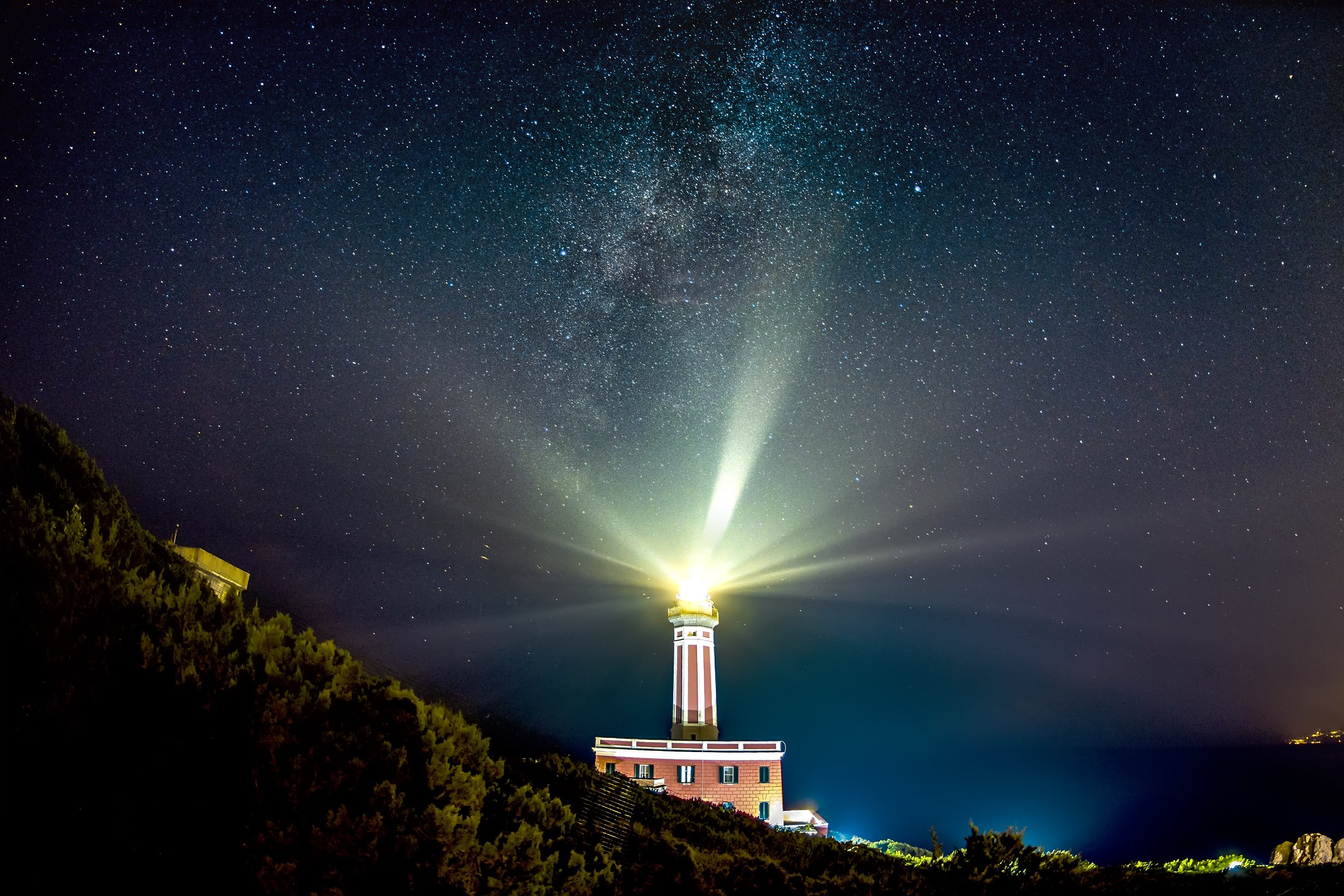 Lighthouse of Capri (milky test with other post)
