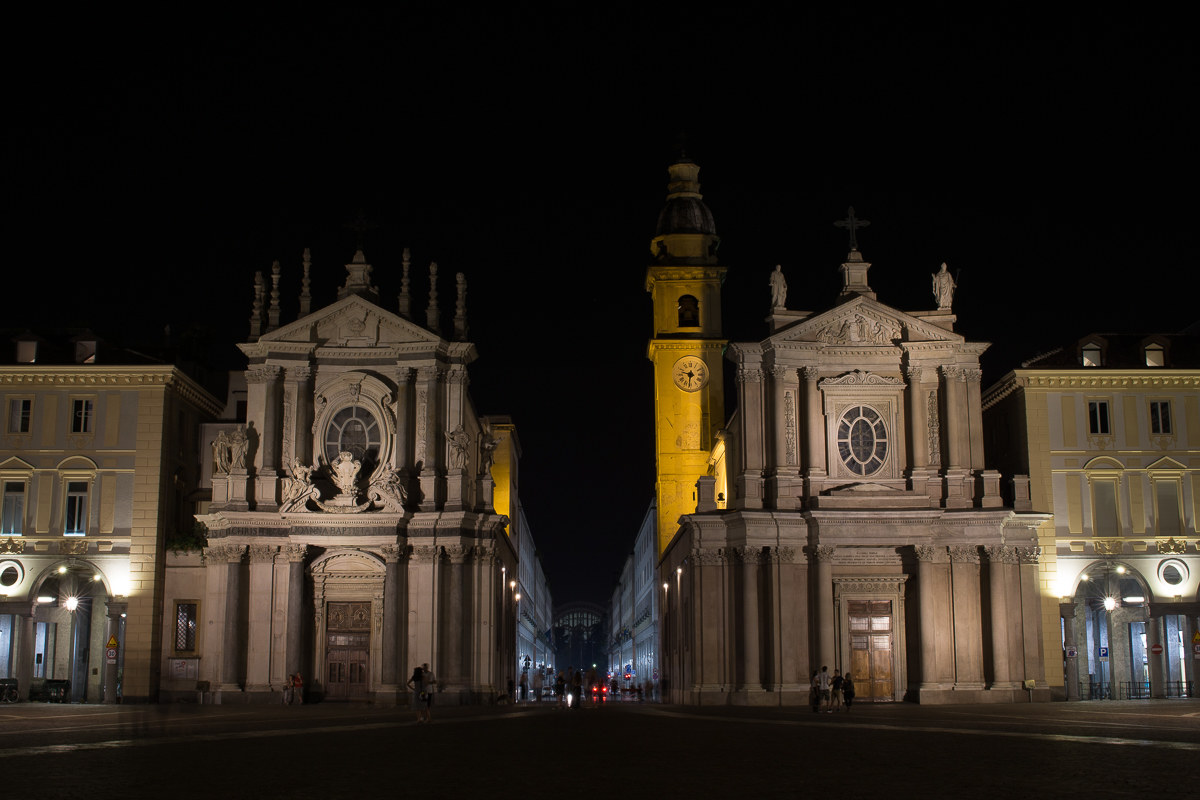 Le sentinelle di Piazza San Carlo