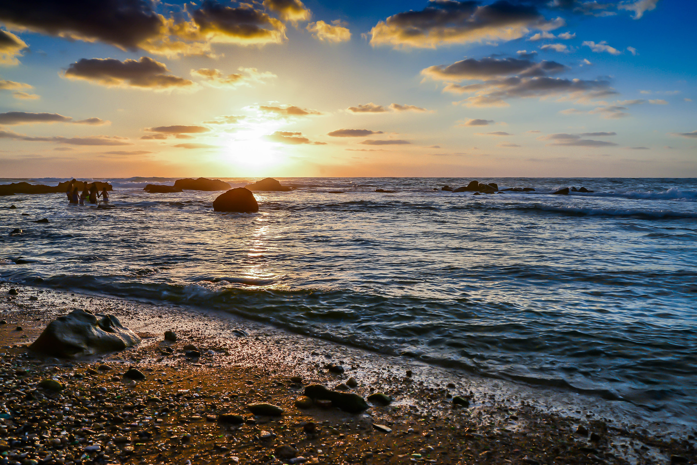 Al Fanar spiaggia al tramonto