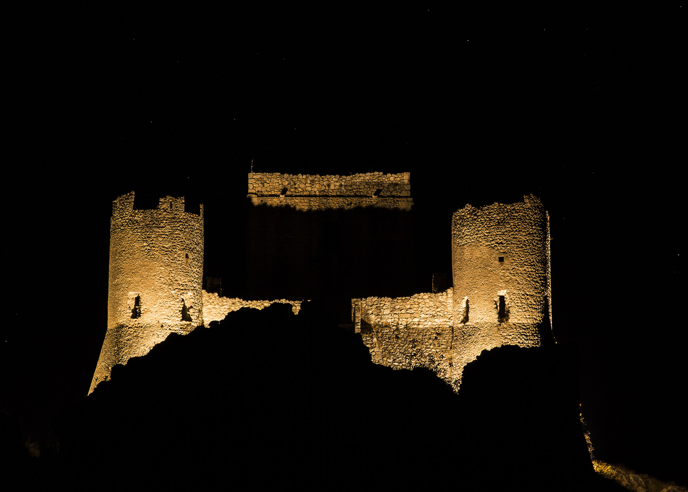 Night to the fortress