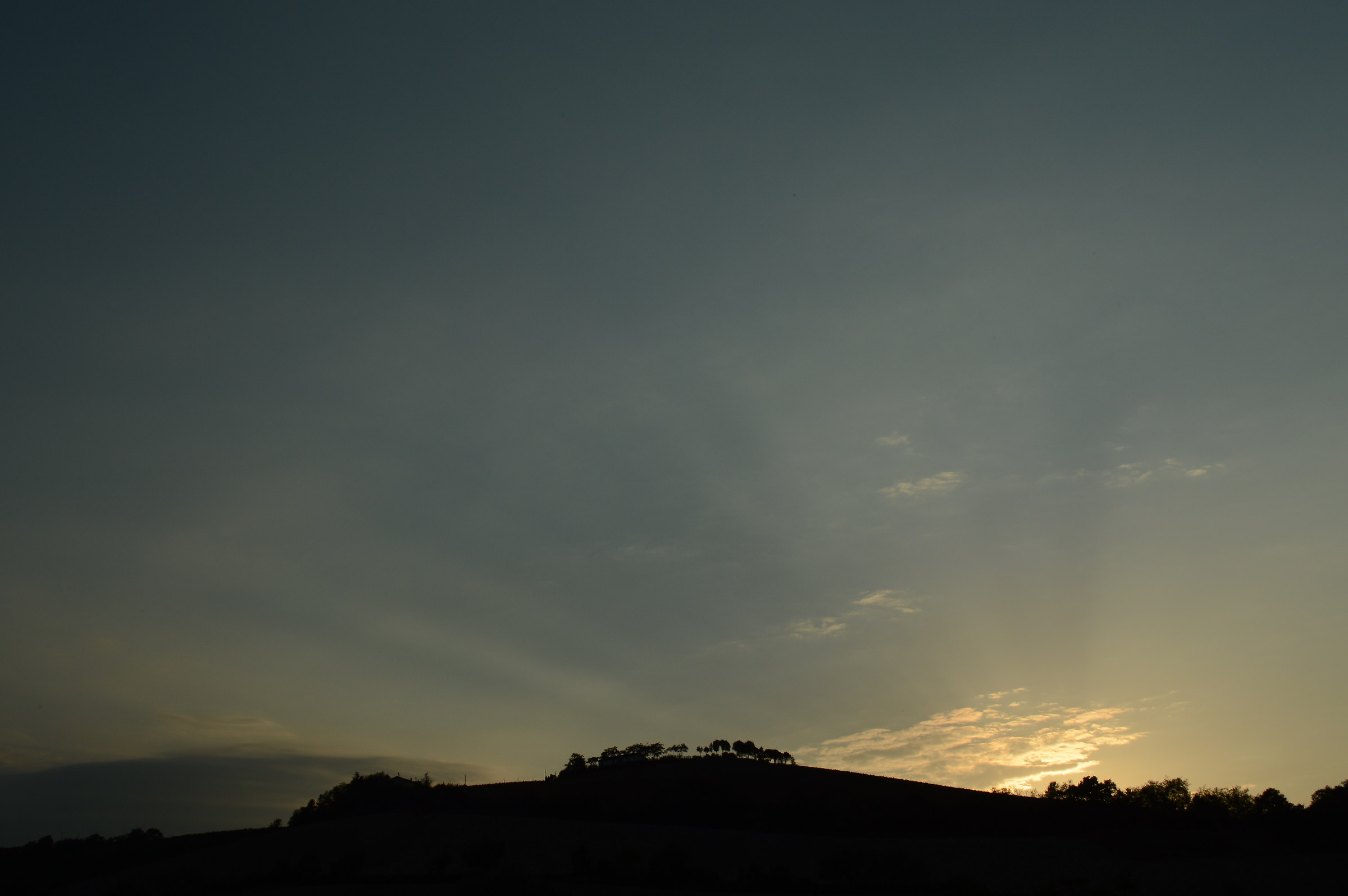 Tramonto sulla collina