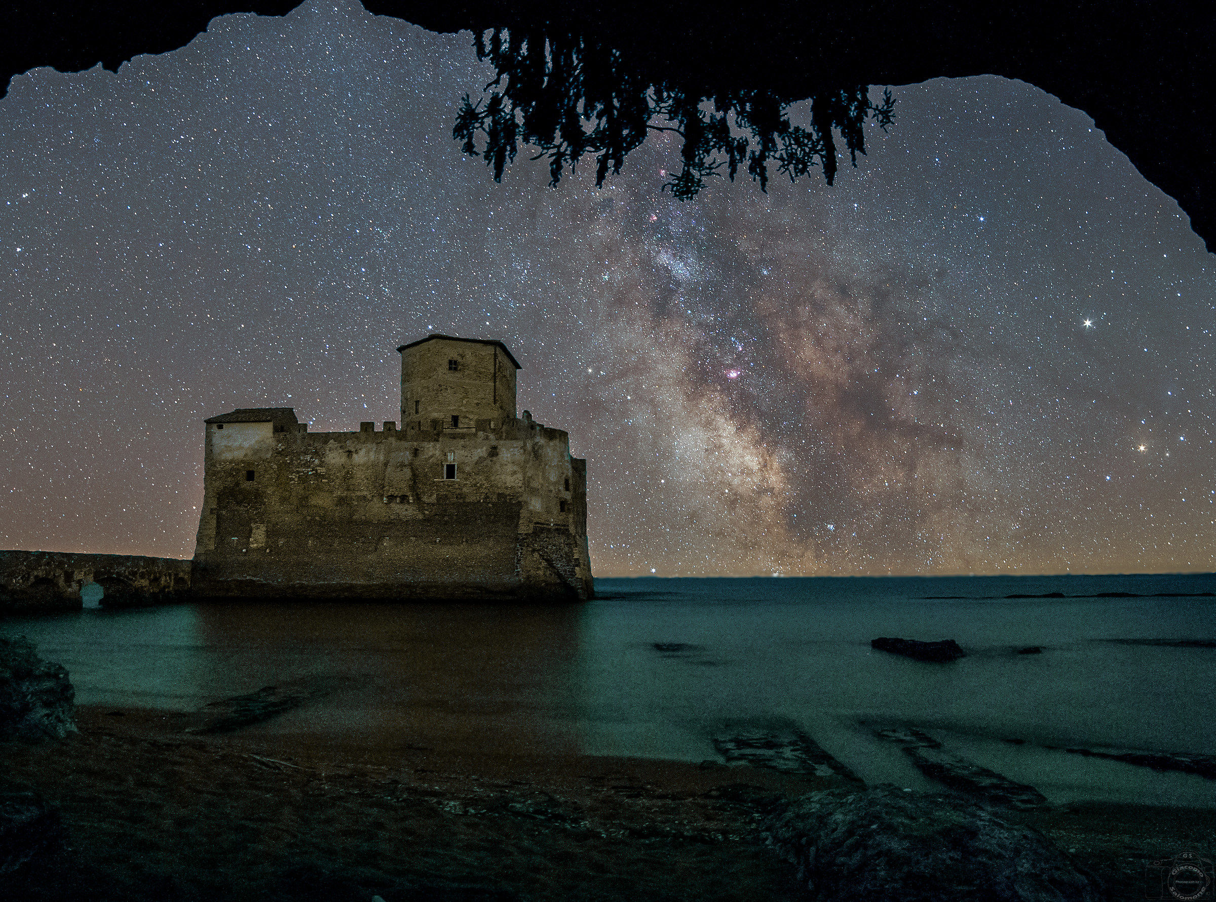 Looking at the stars from the Torre Astura cave