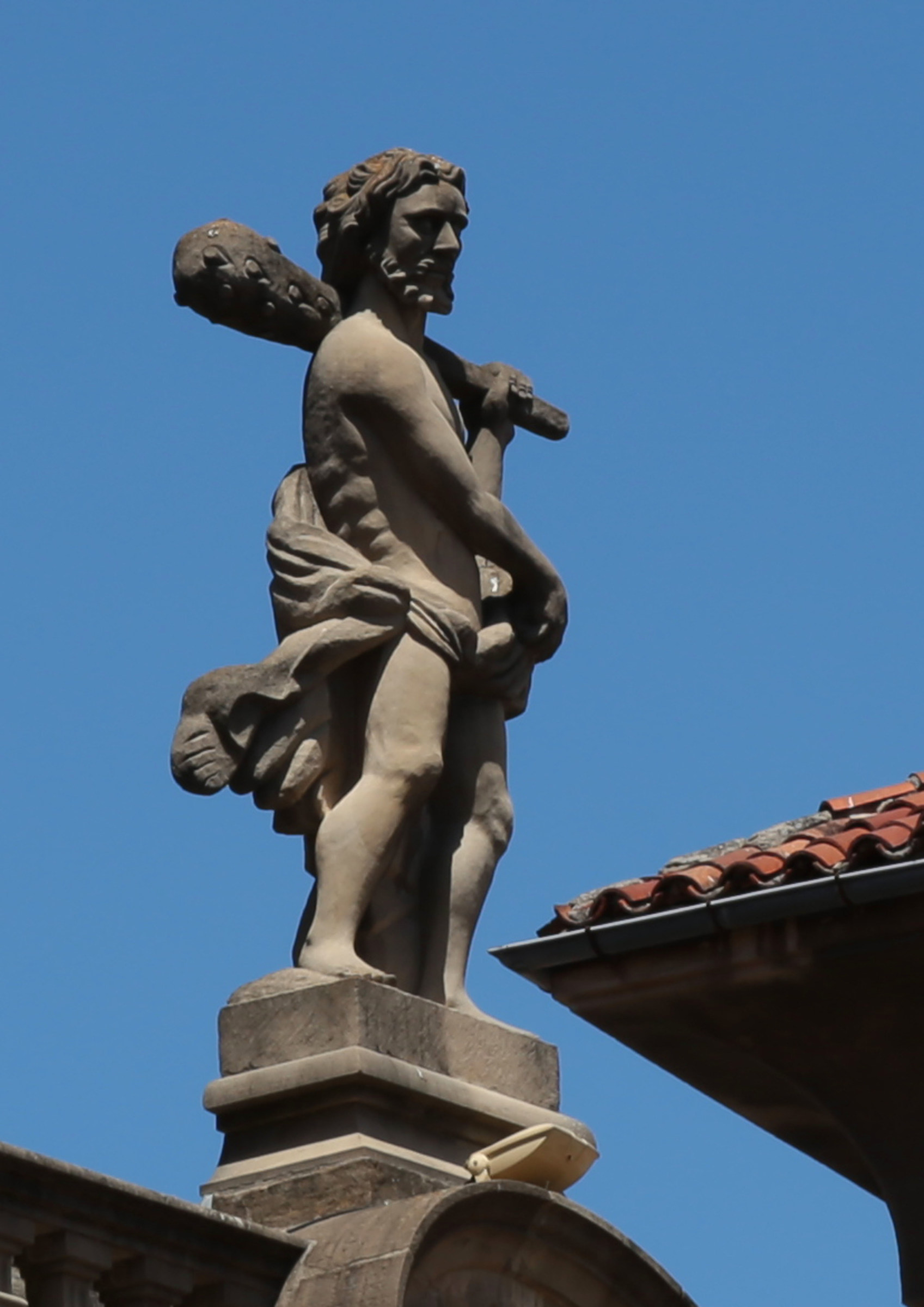 Wilma give me the club !!