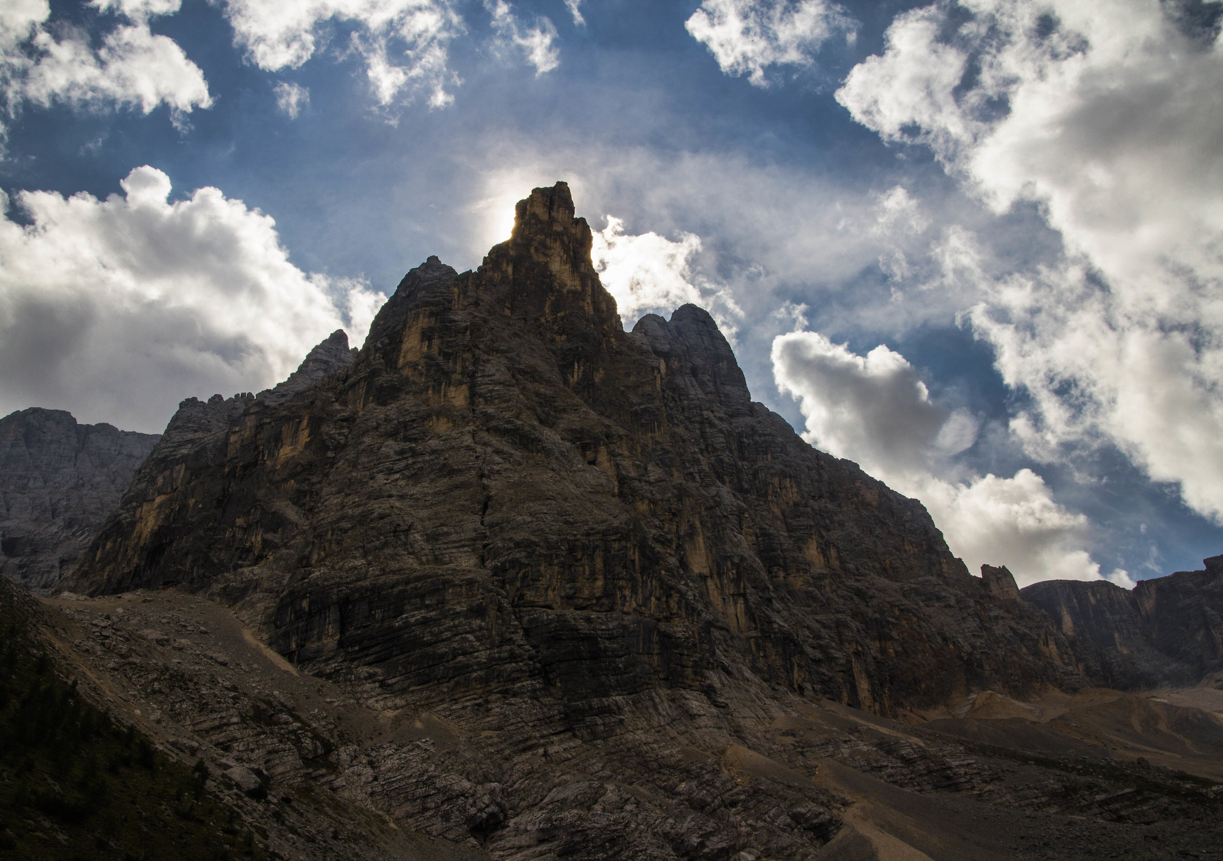 Il Sole dietro il dito