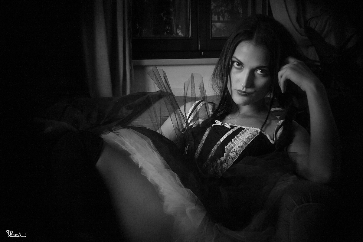 Alice, try Holga 60mm lens