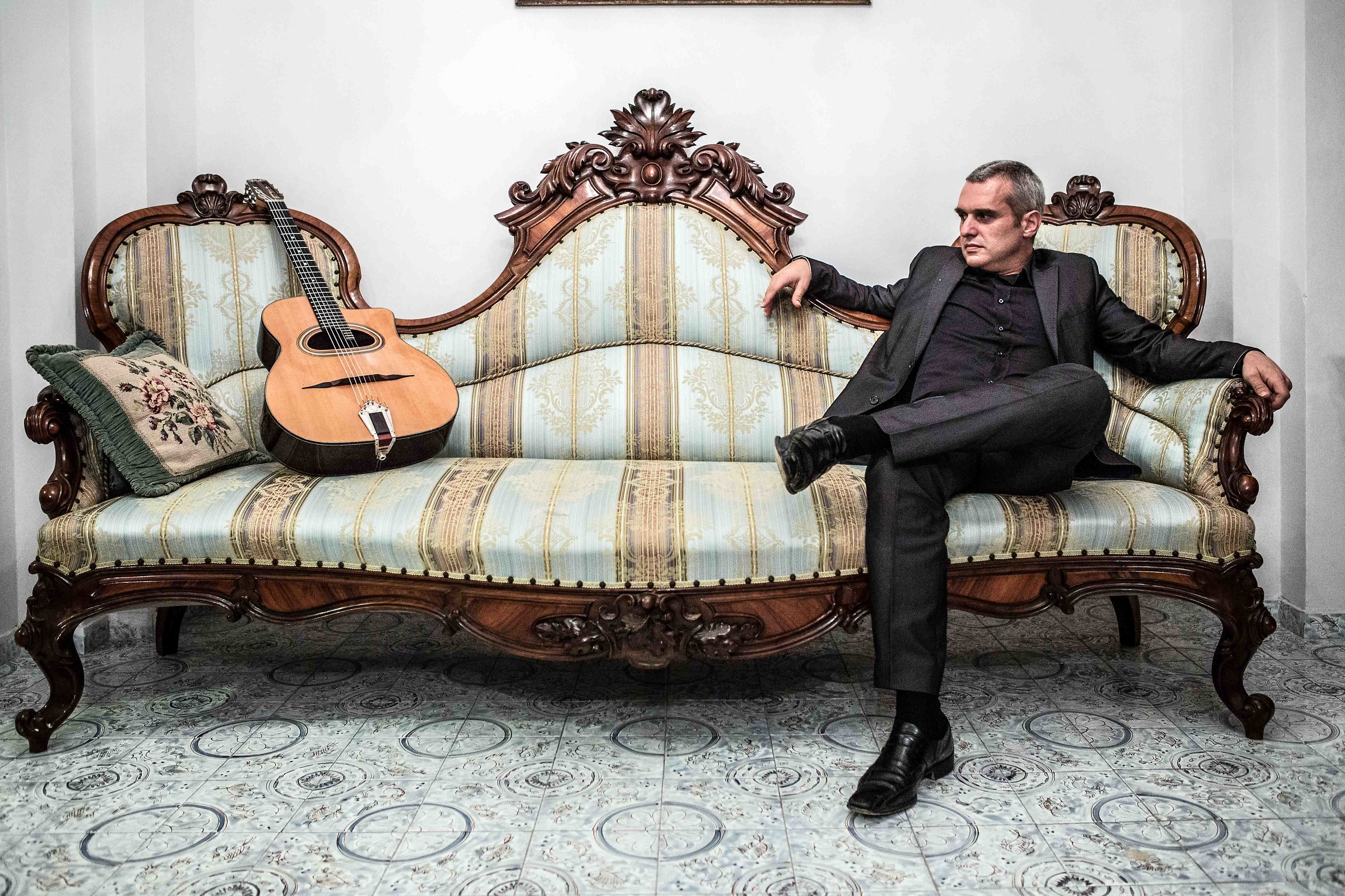 Black Cat 5 Manouche