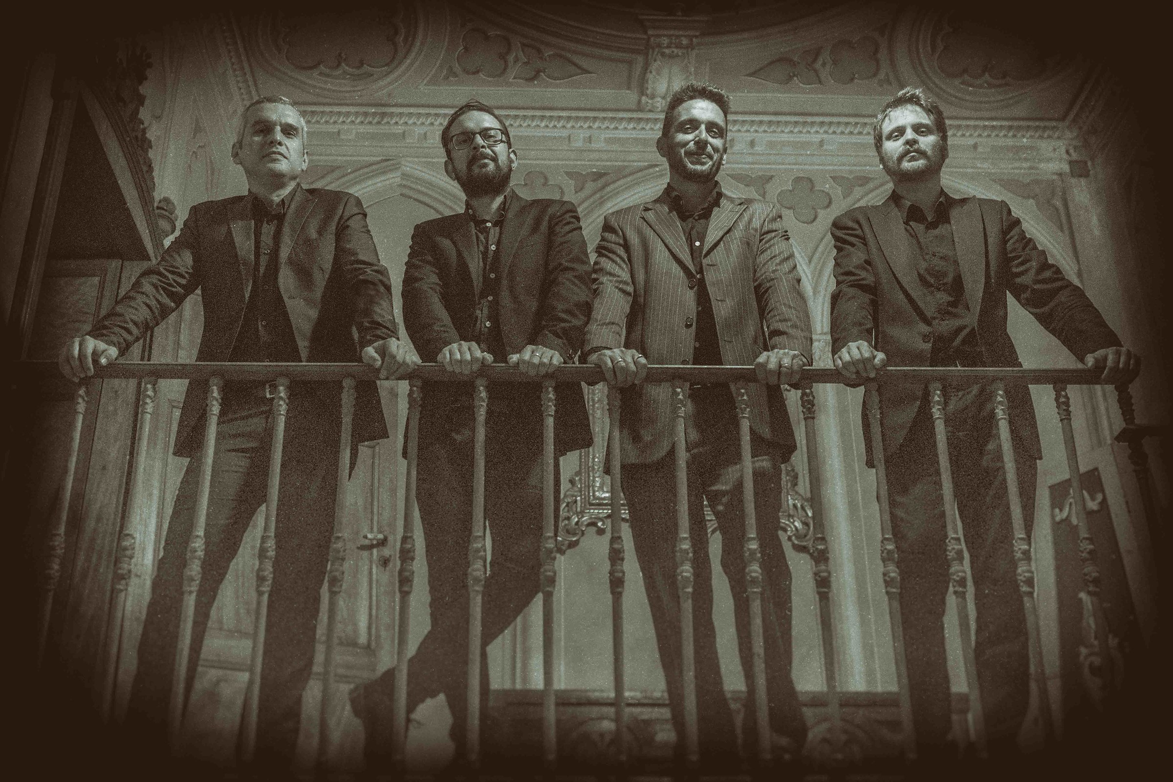 Black Cat Manouche 12