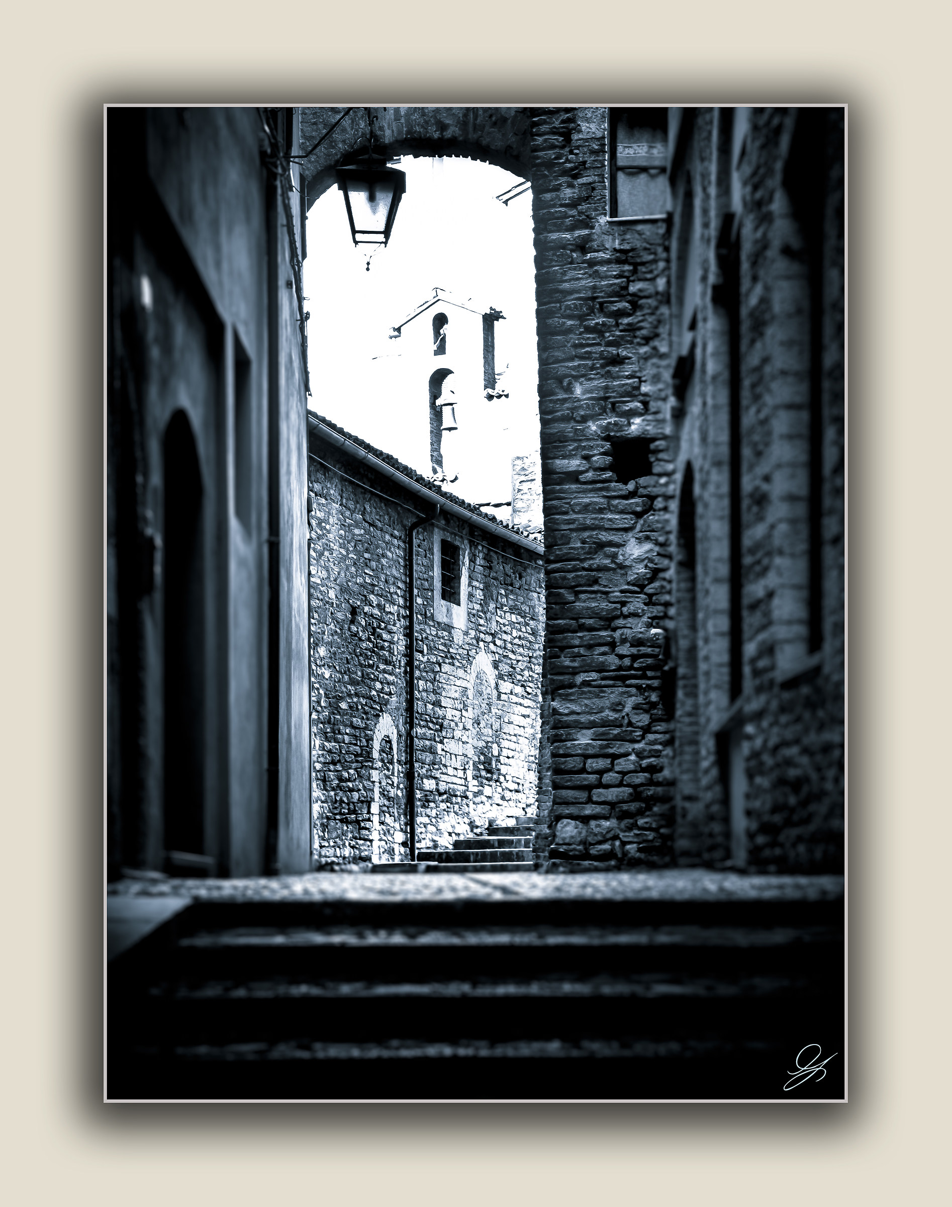 Architectures in high key and low key