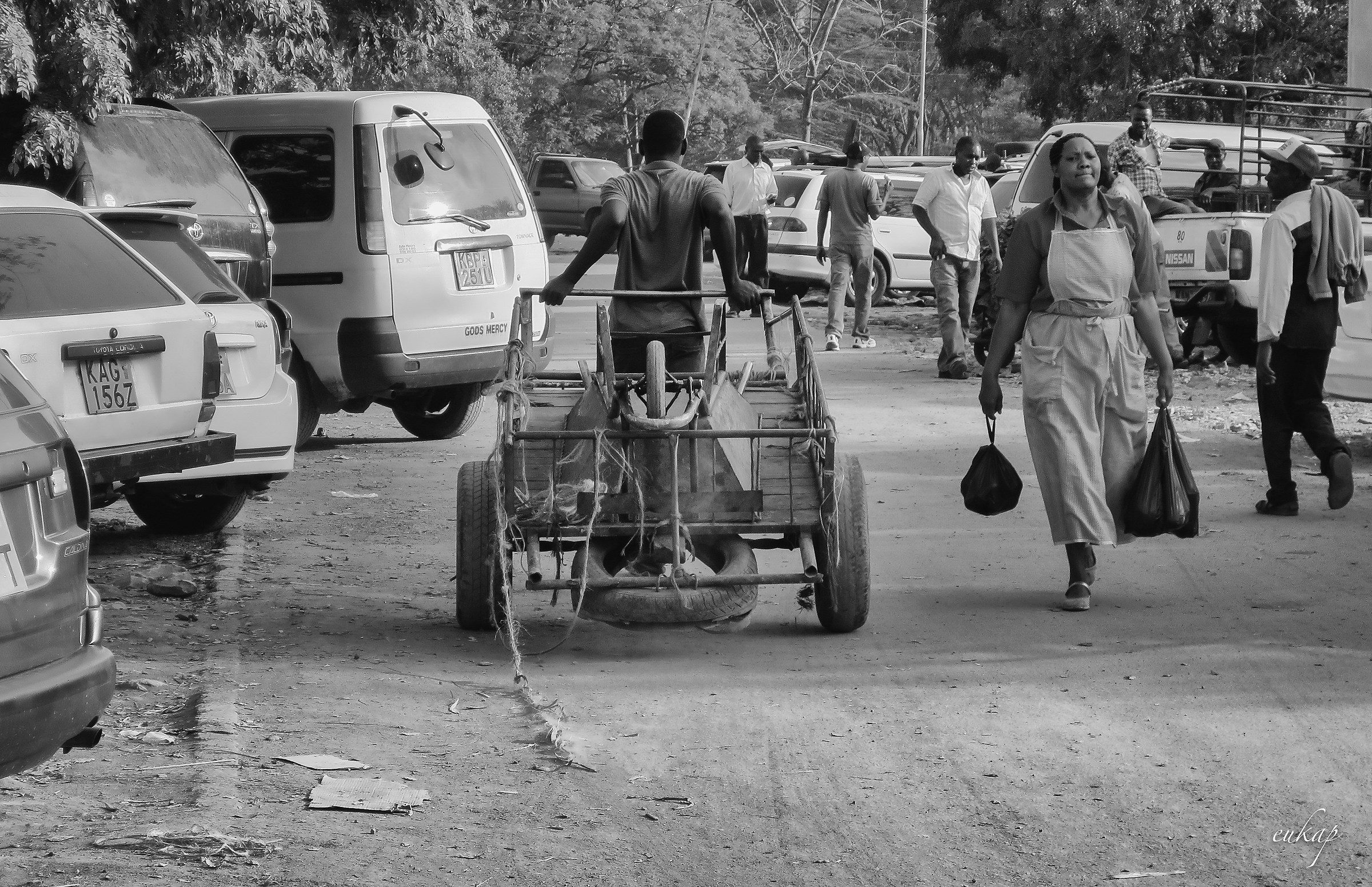 Scene dal mercato di Nairobi