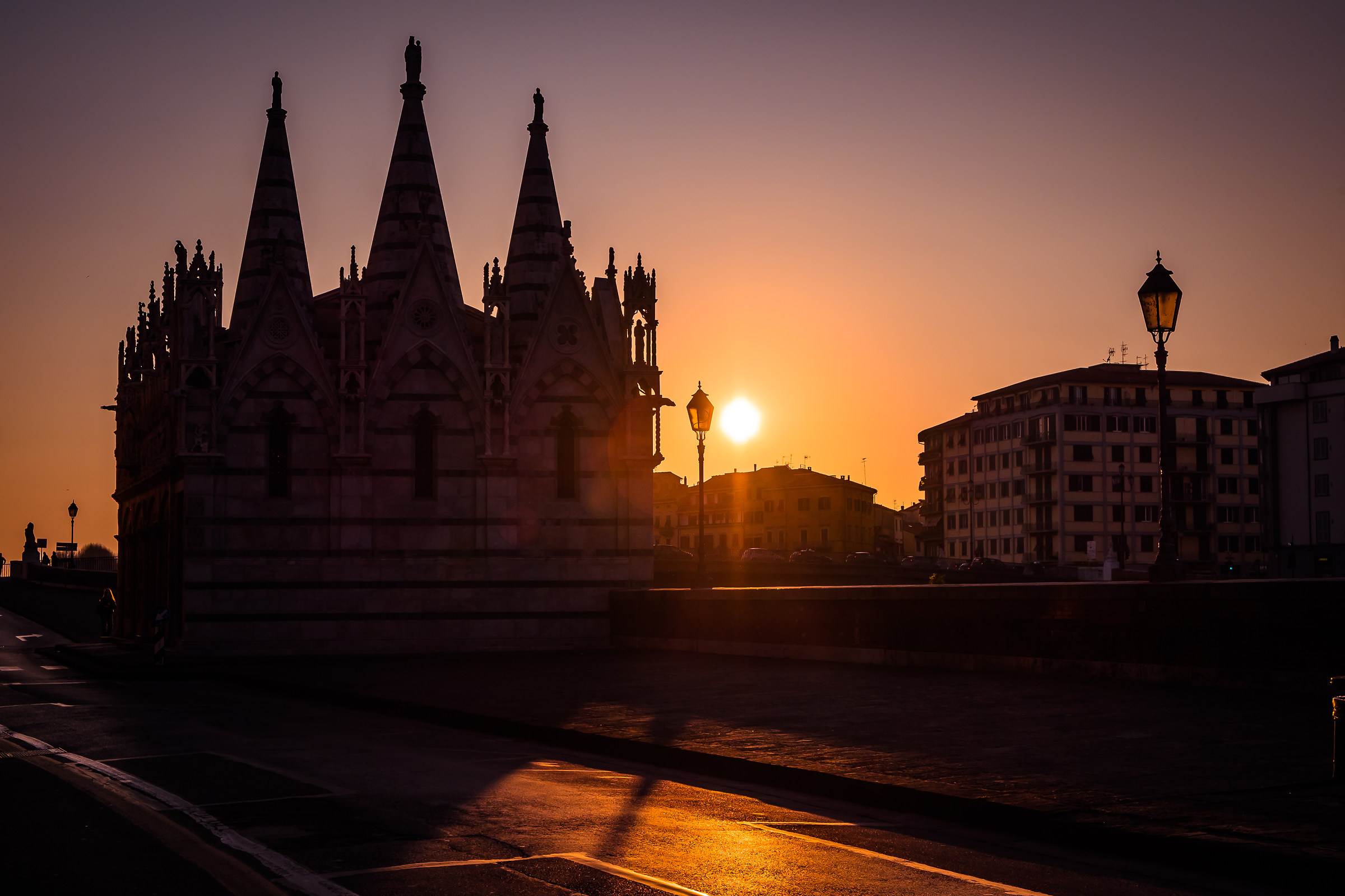 Tramonto su Chiesa della Spina