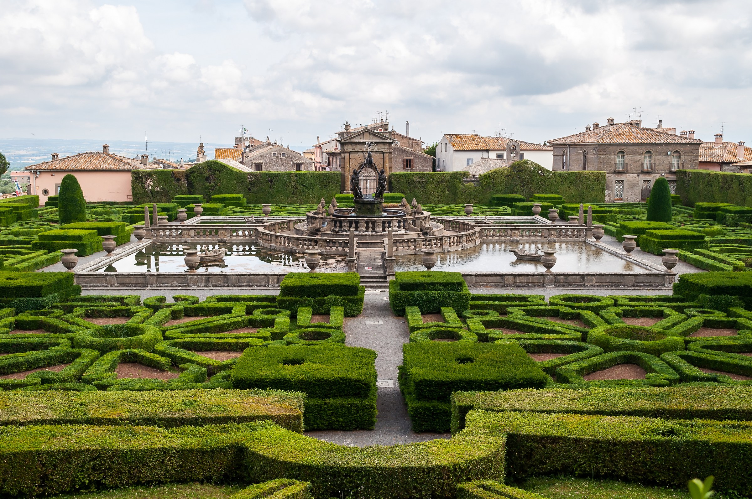 Gardens and fountain