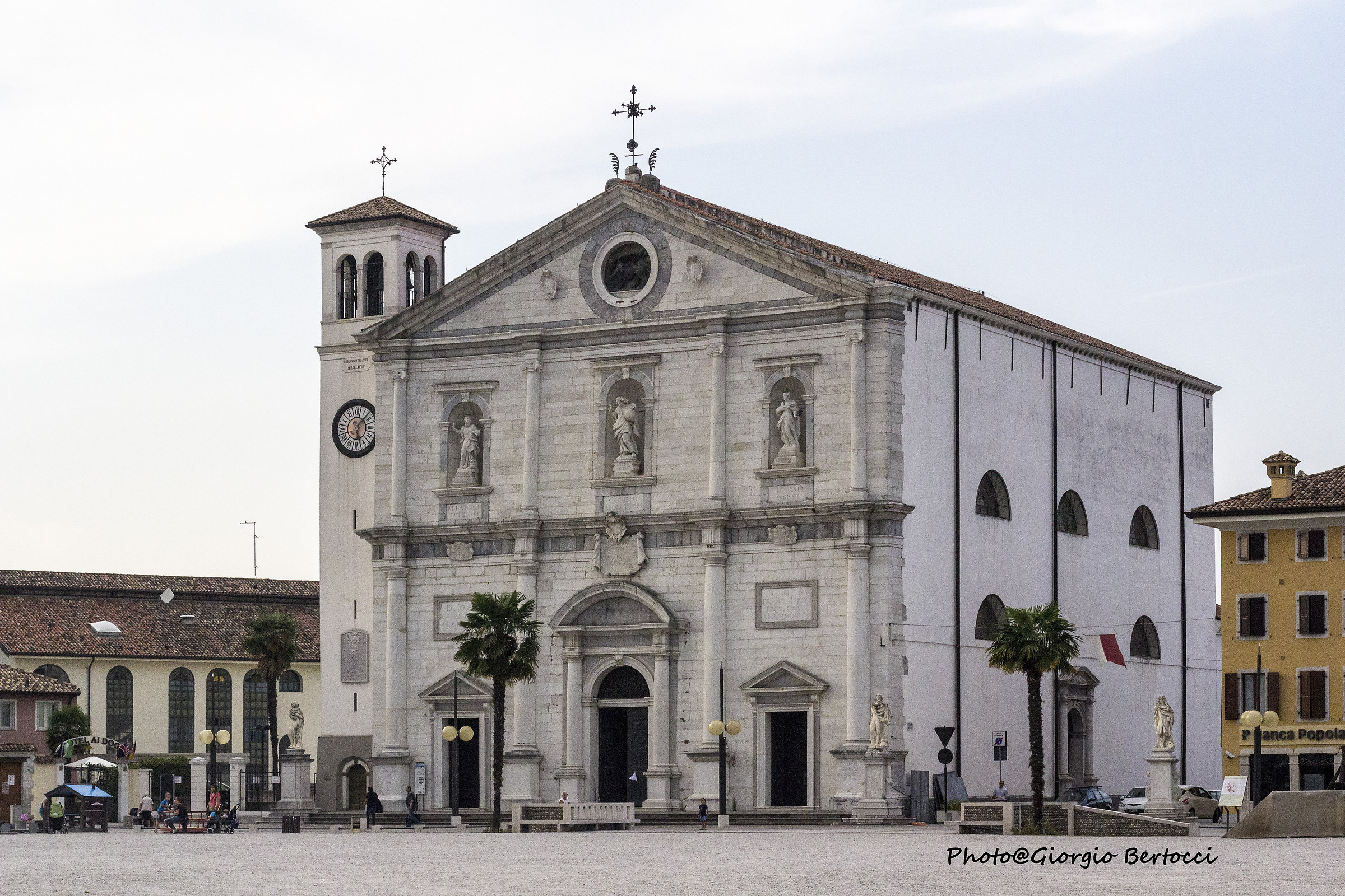 Cathedral of Palmanova UD accept tips again ob 50mm
