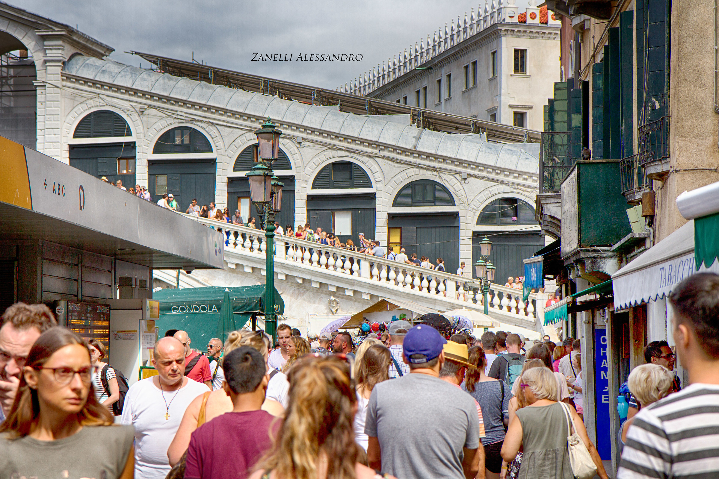 La città intrappolata dai turisti