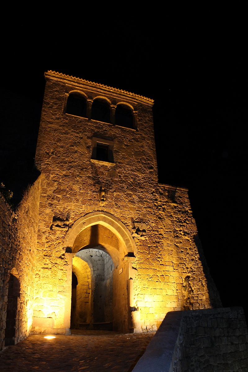 Porta D'Ingresso a Civita