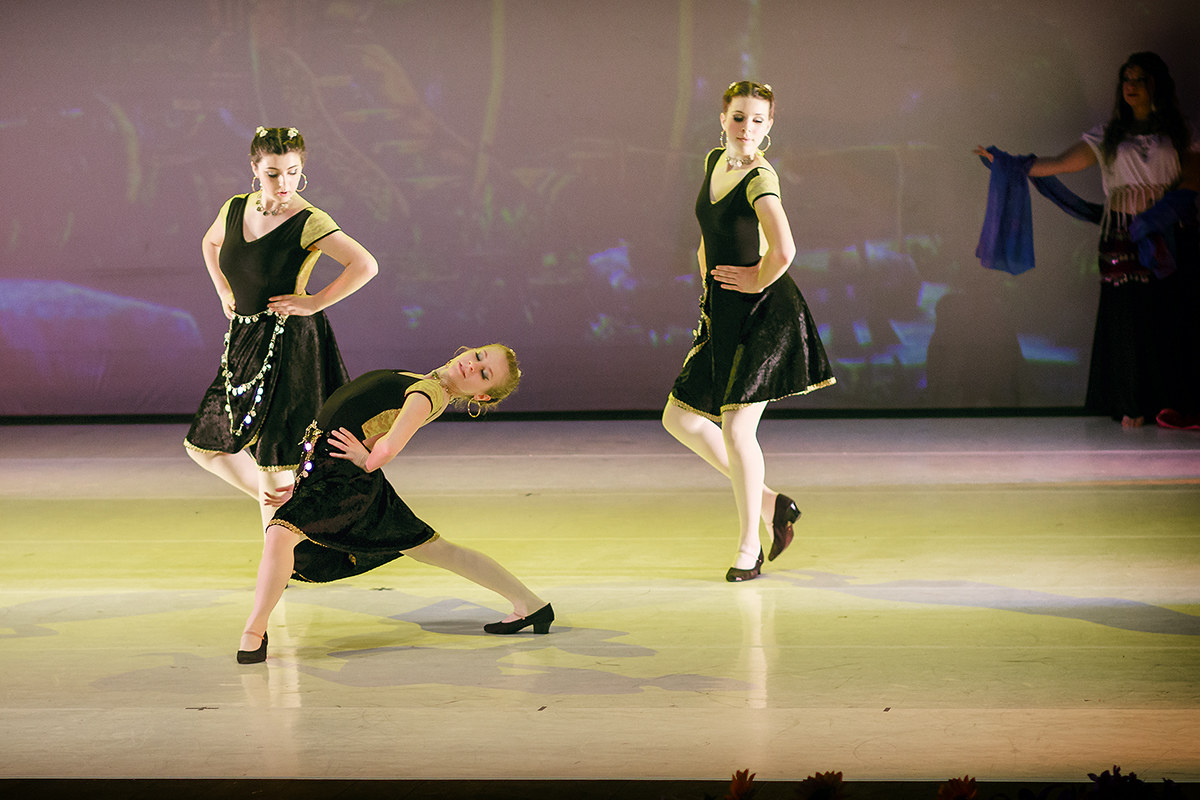 On stage - Giorgia, Arianna and Alessandra
