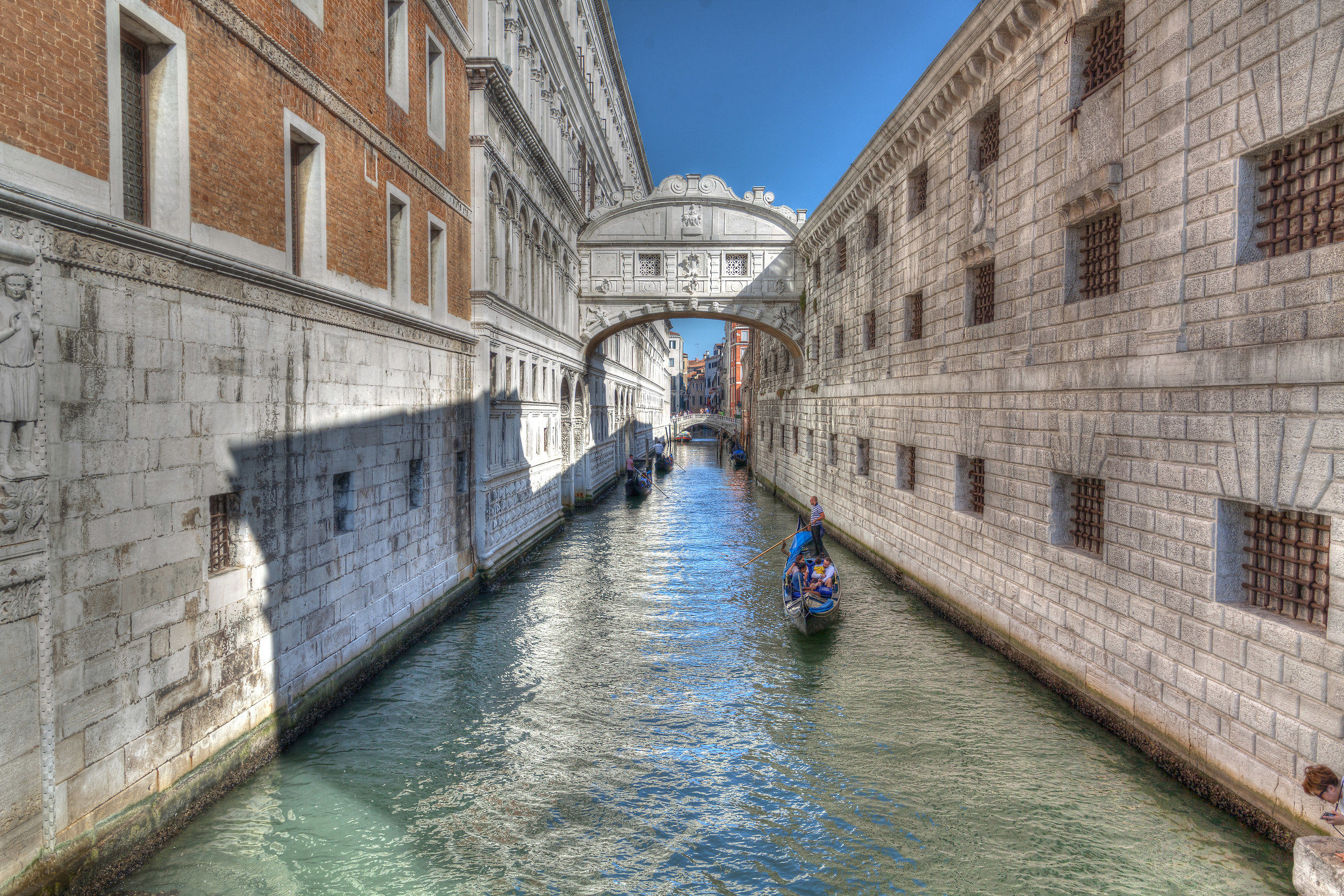 VE famous canal but do not know the name