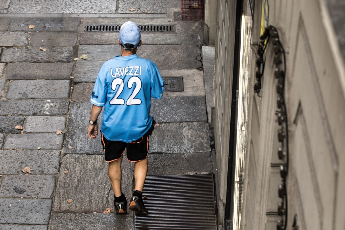 Neapolitan nostalgic fan ......................