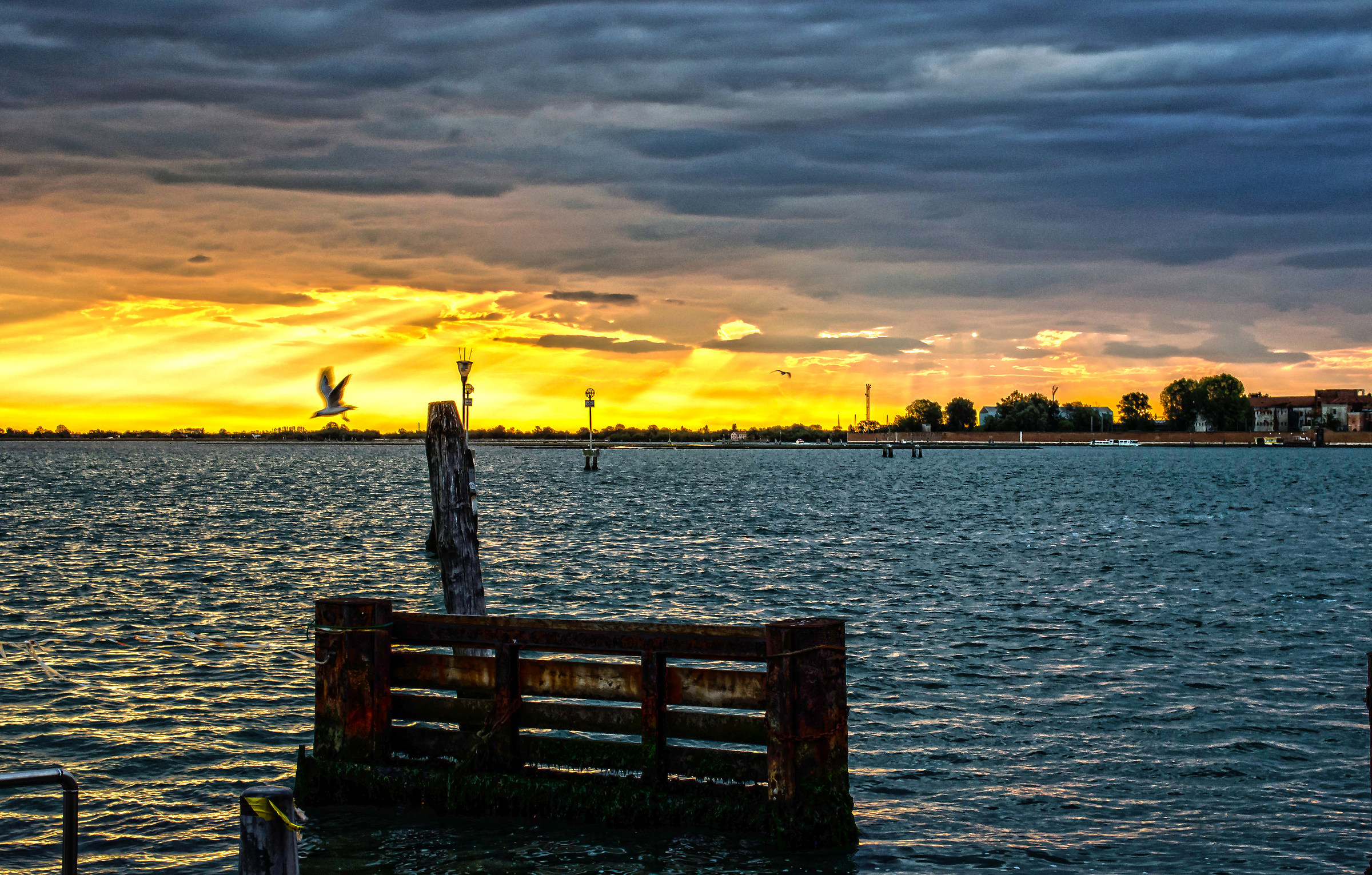 Alba fondamente nove